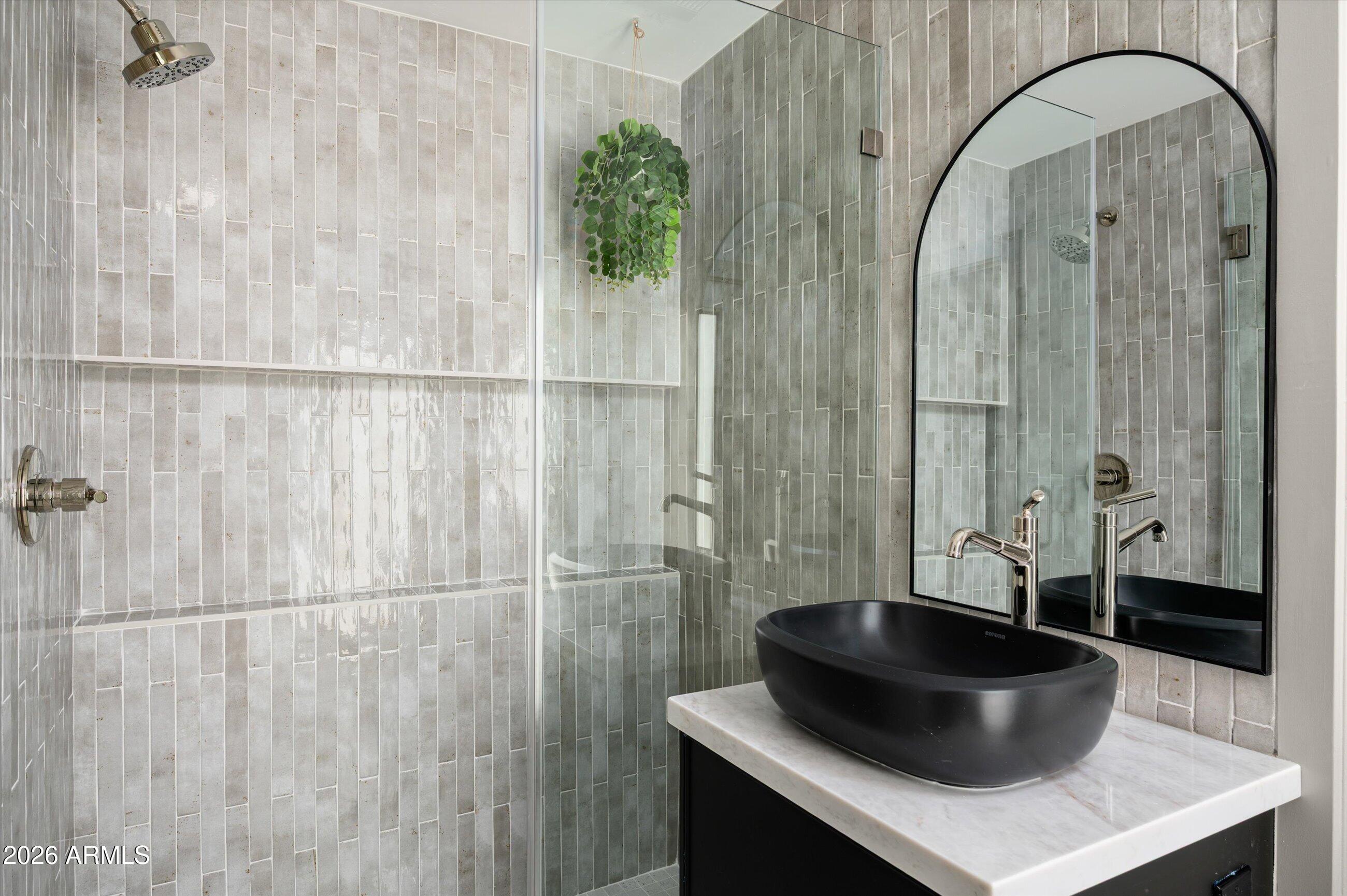 7121 E LARKSPUR Drive