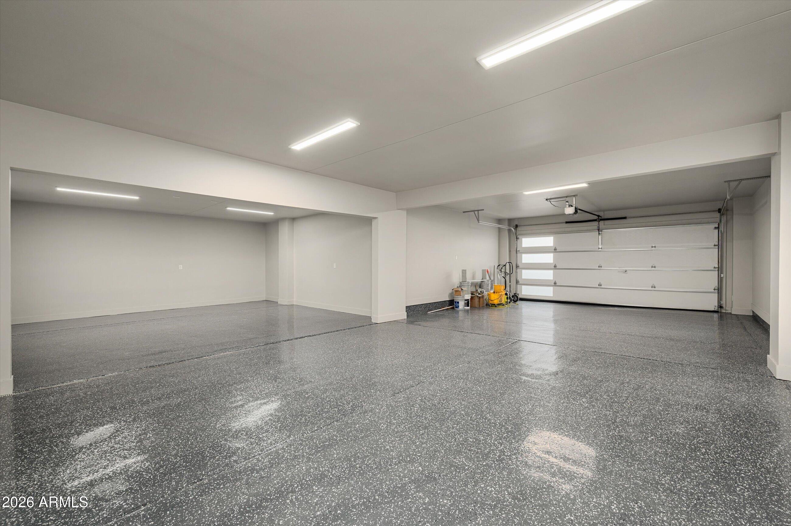 7121 E LARKSPUR Drive