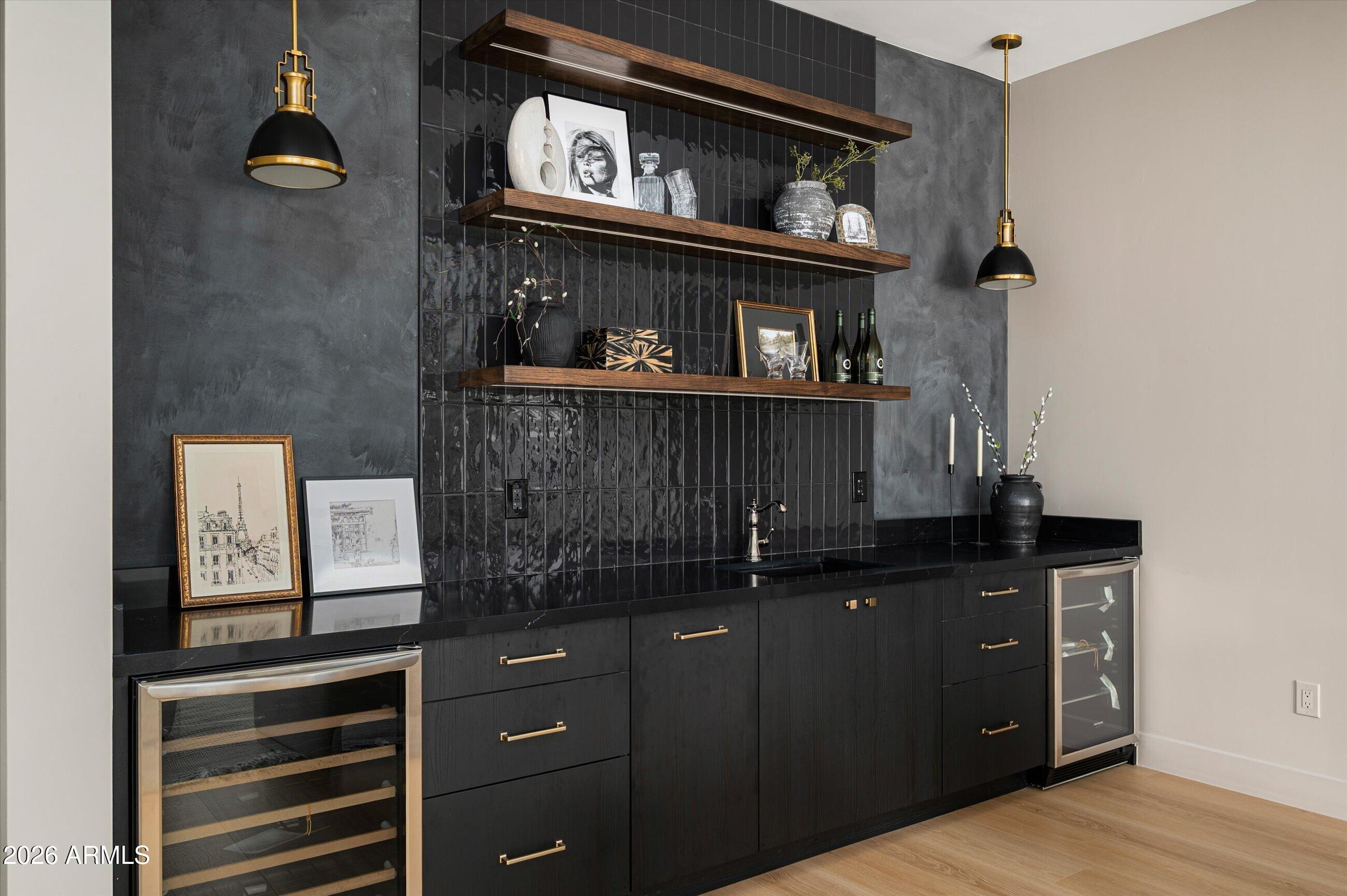 7121 E LARKSPUR Drive