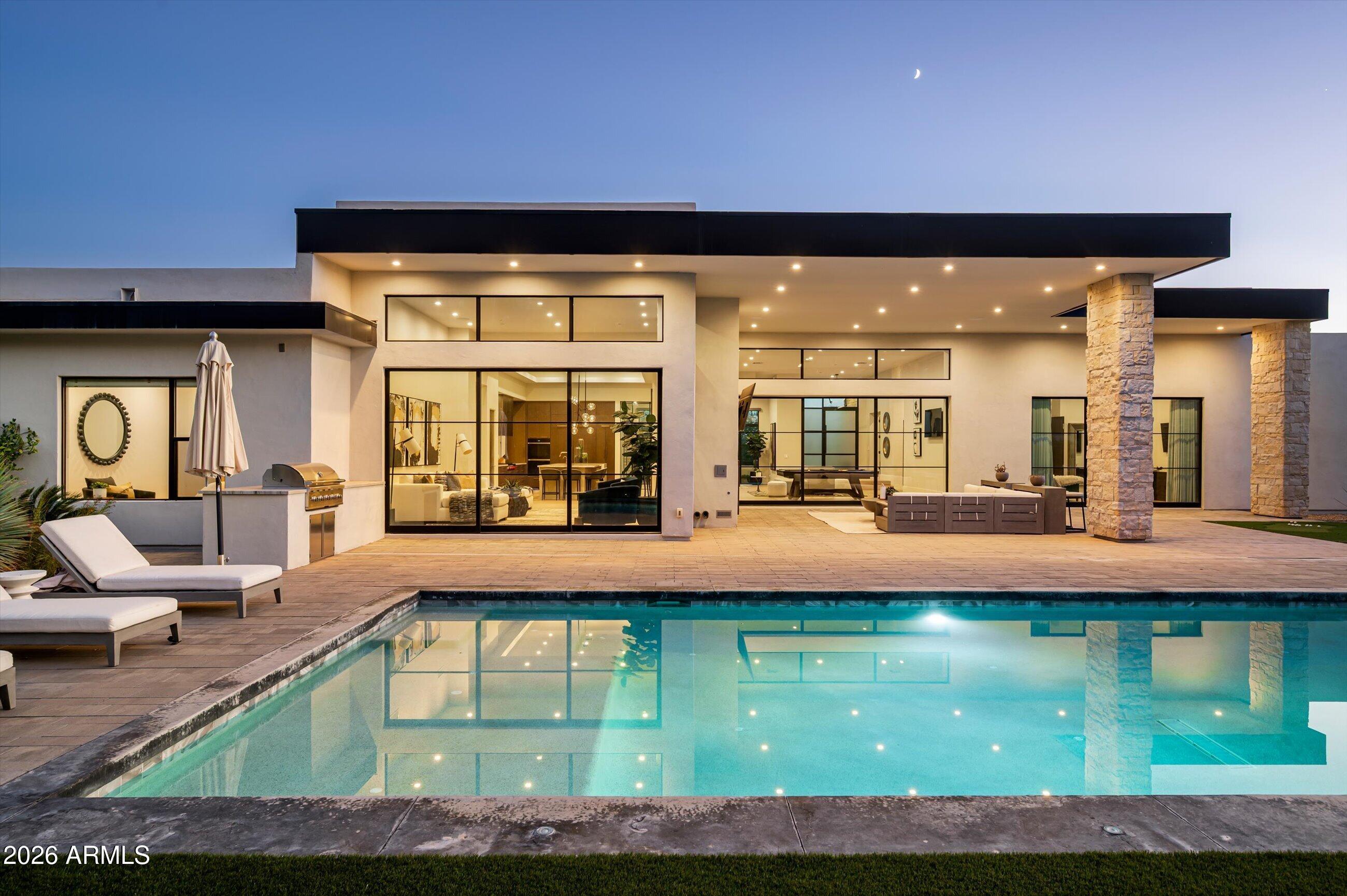 4822 E PALOMINO Road