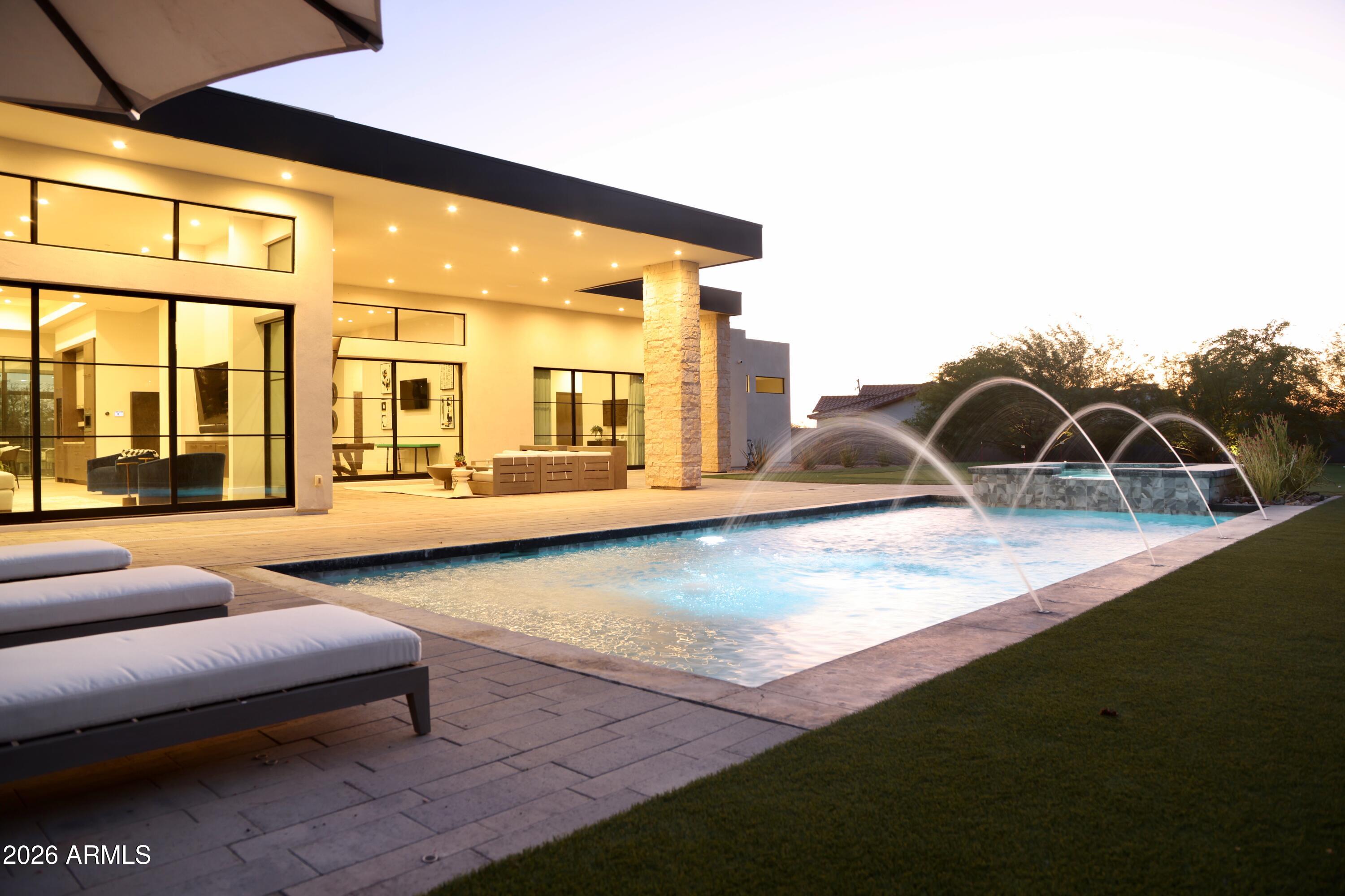 4822 E PALOMINO Road