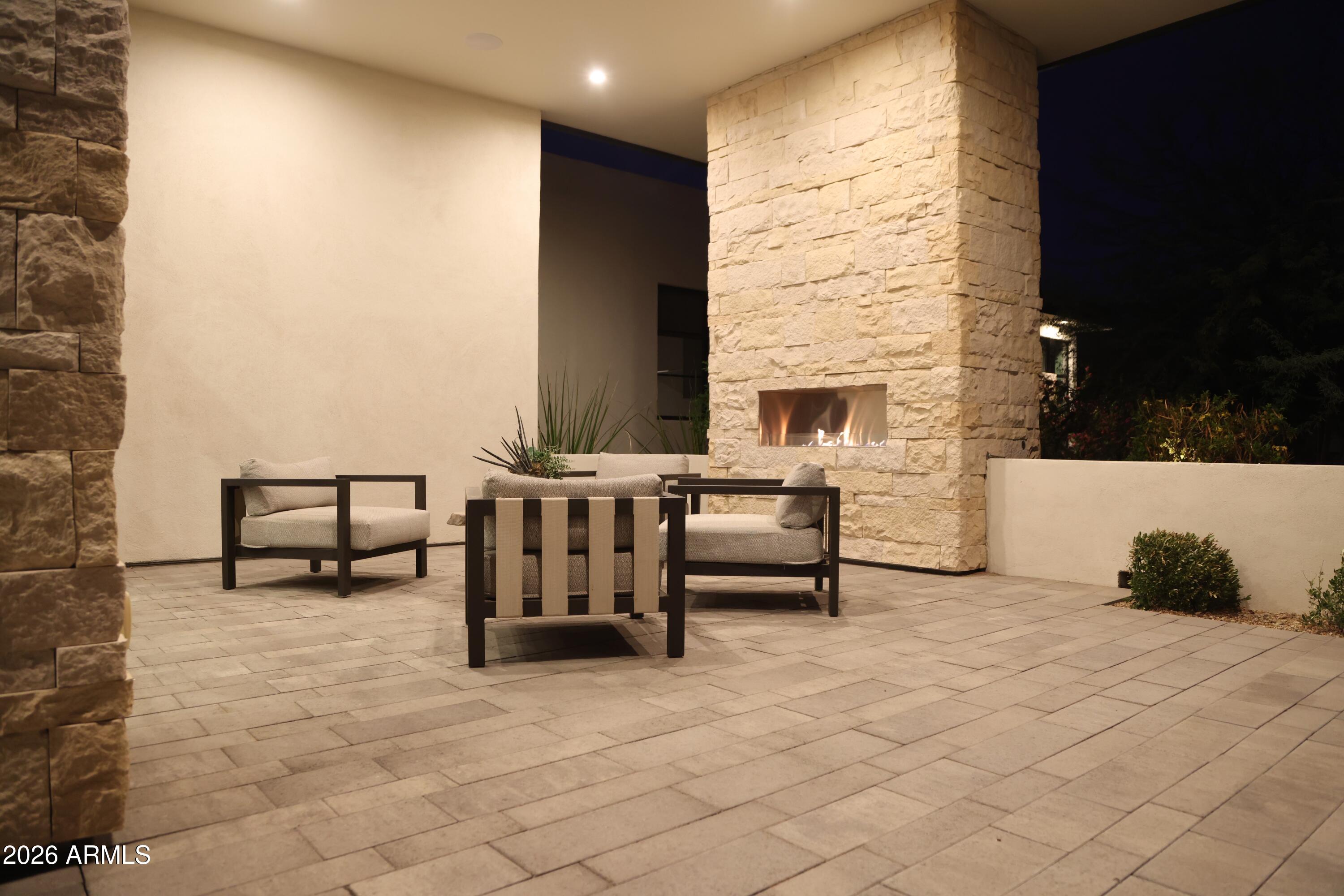 4822 E PALOMINO Road