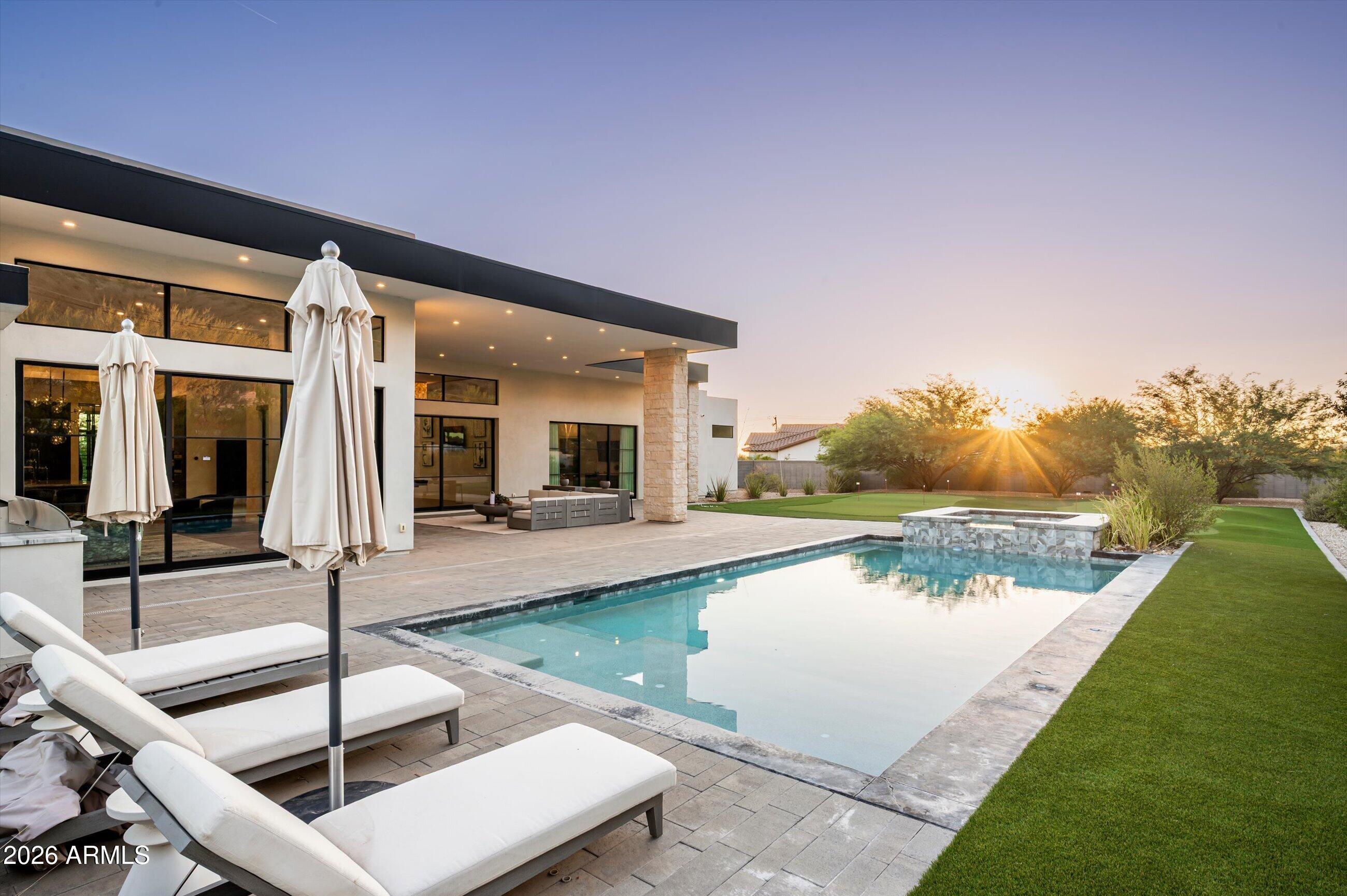 4822 E PALOMINO Road