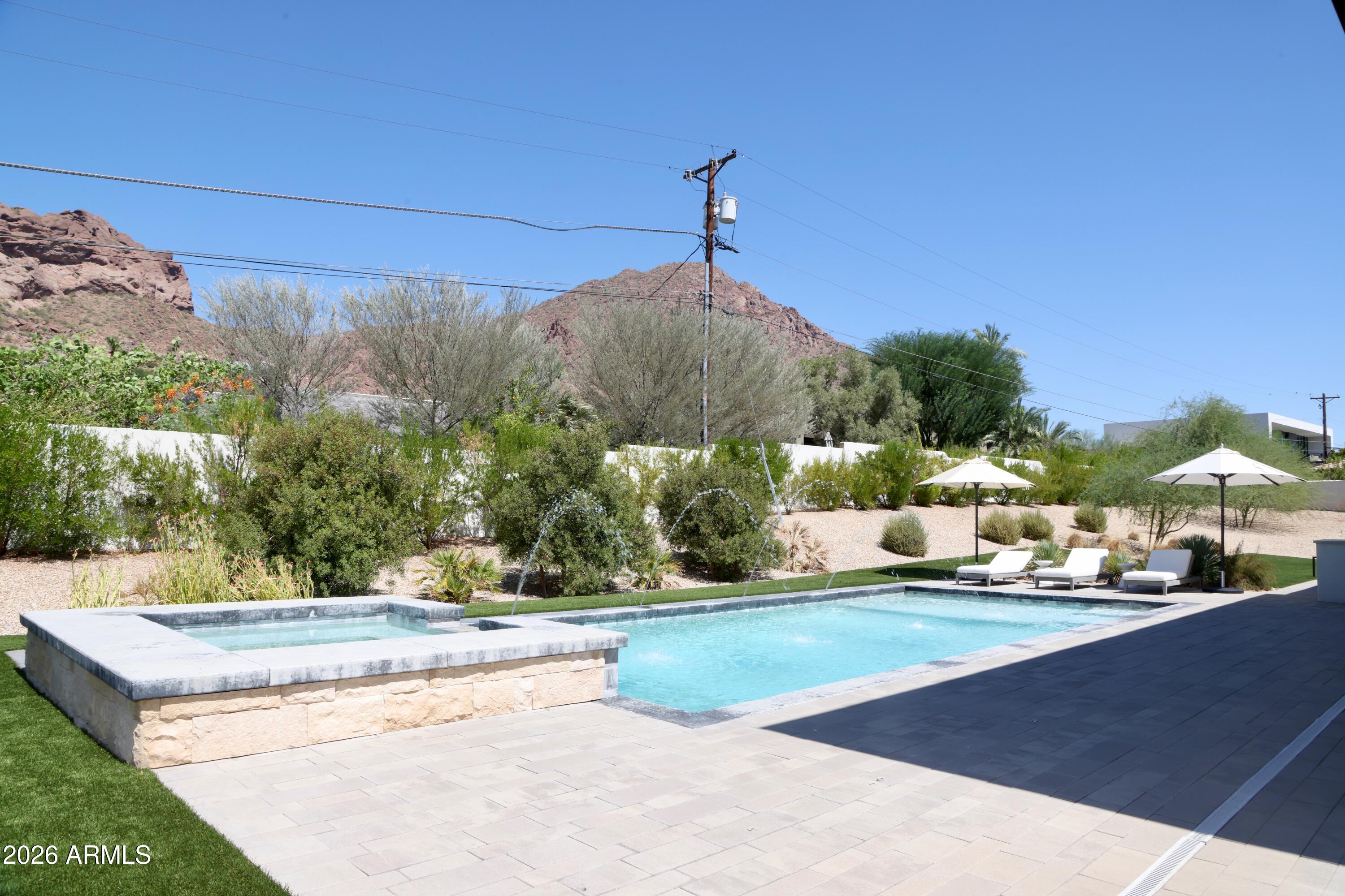 4822 E PALOMINO Road