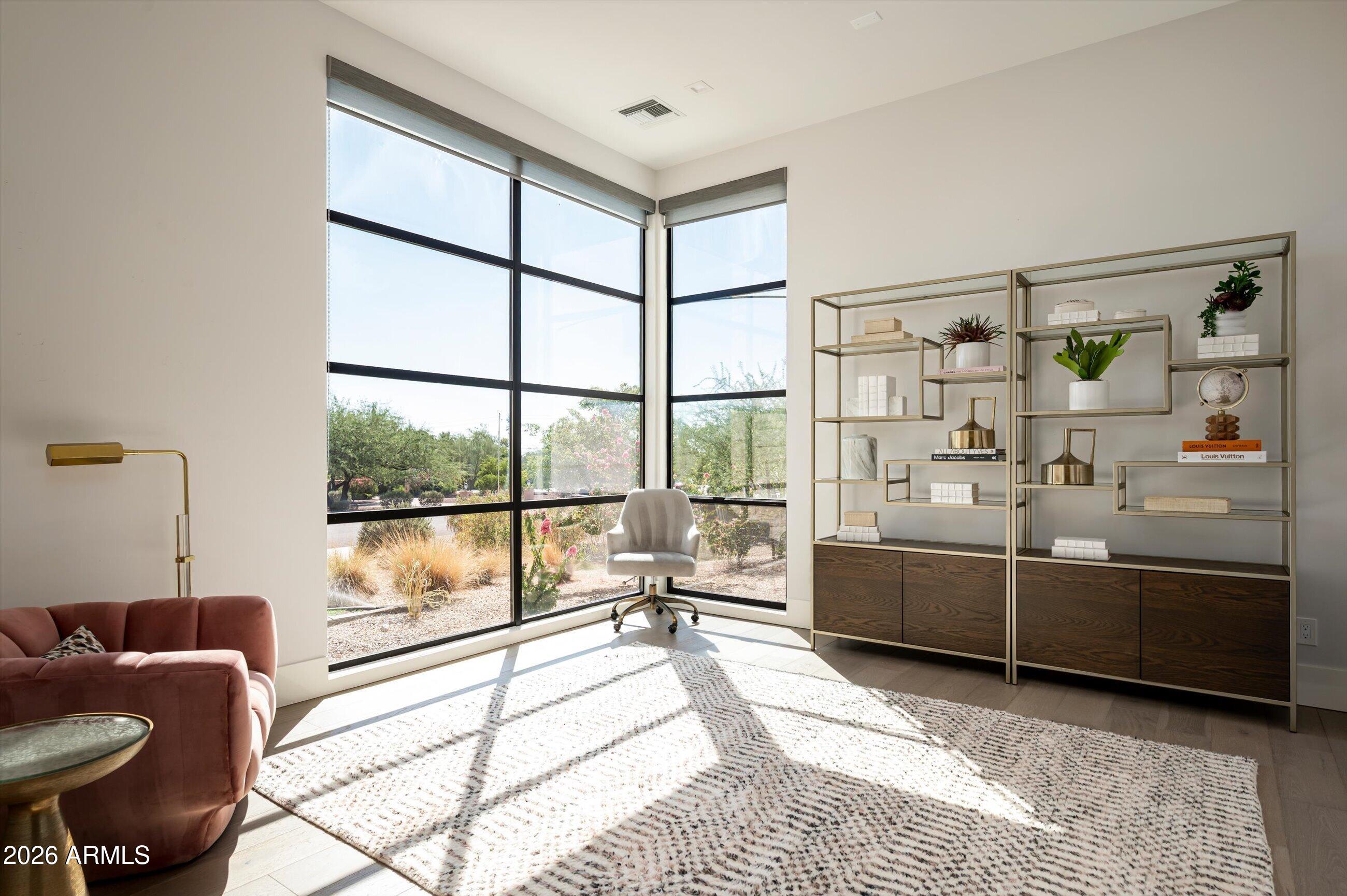 4822 E PALOMINO Road