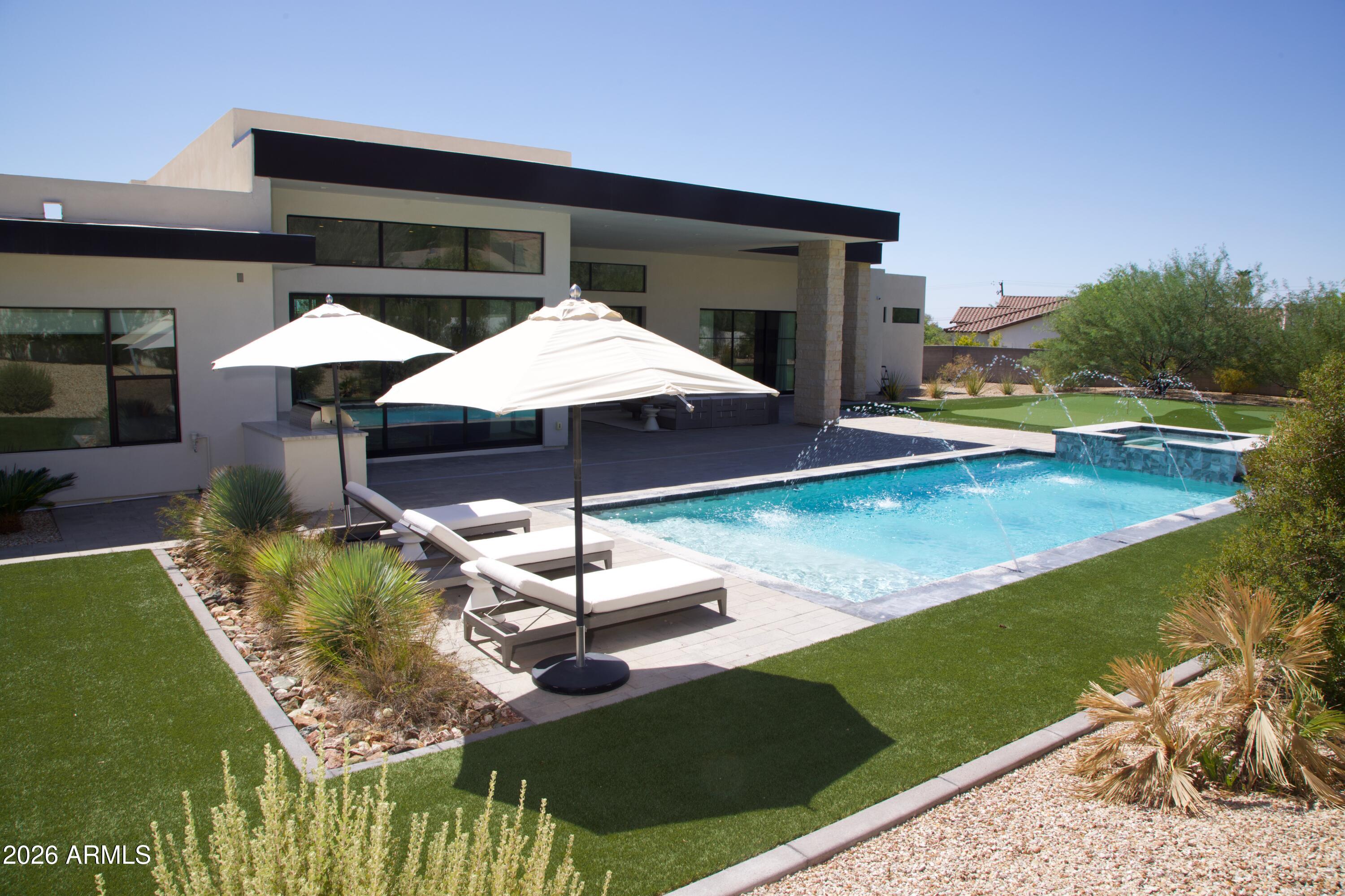 4822 E PALOMINO Road