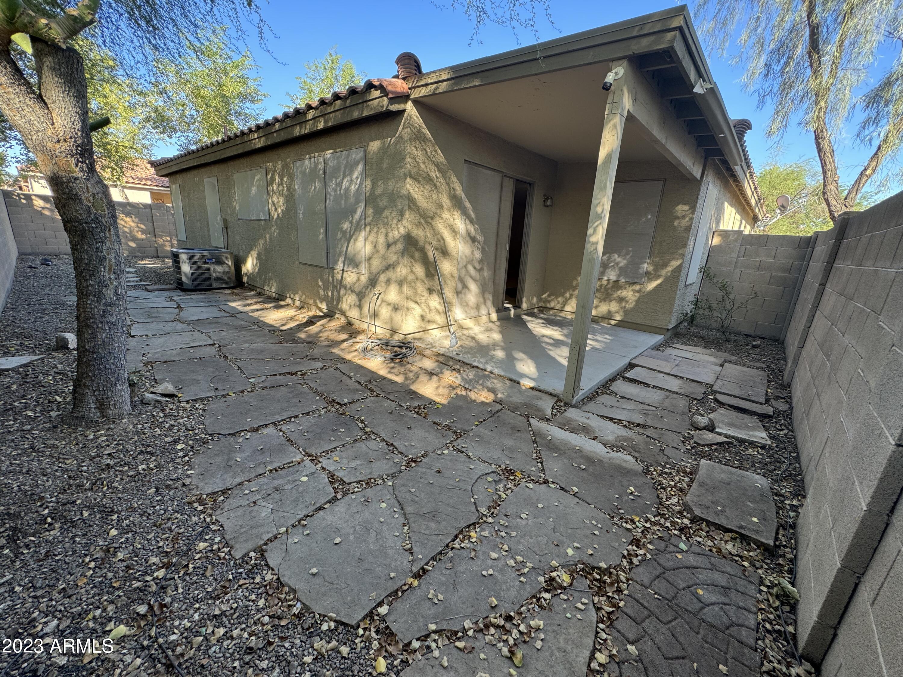 18611 N 22nd Street, 10