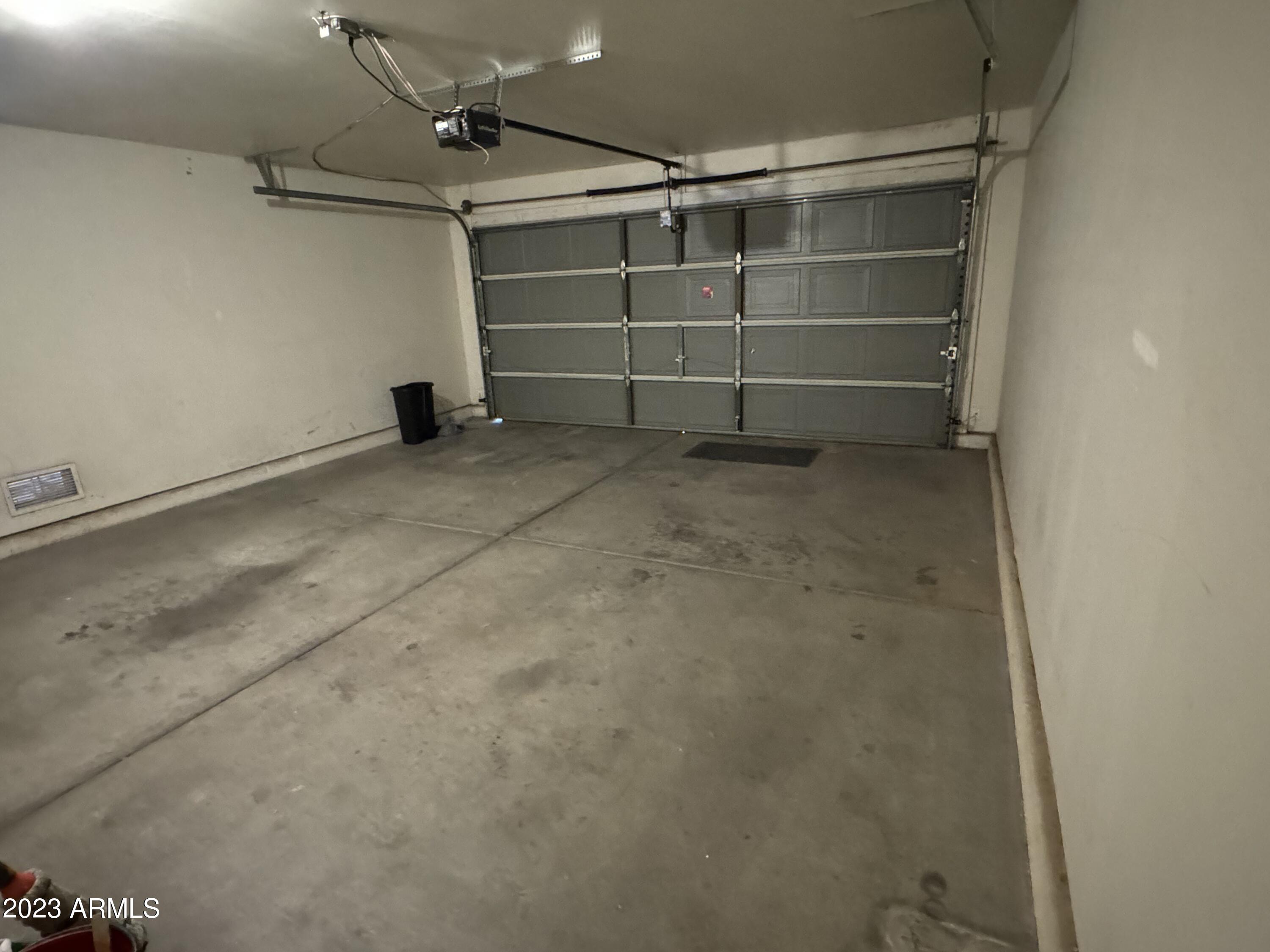 18611 N 22nd Street, 10