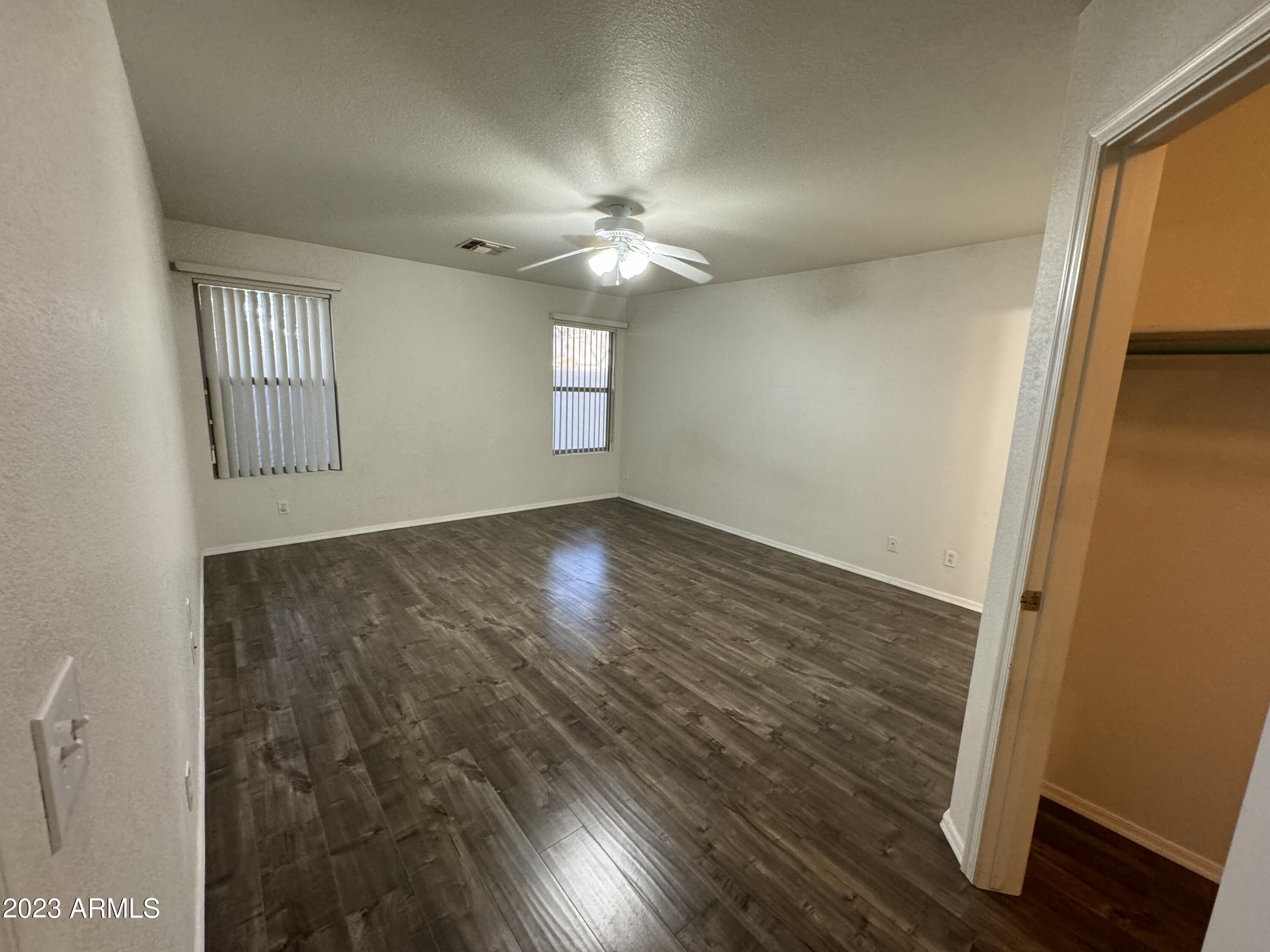 18611 N 22nd Street, 10