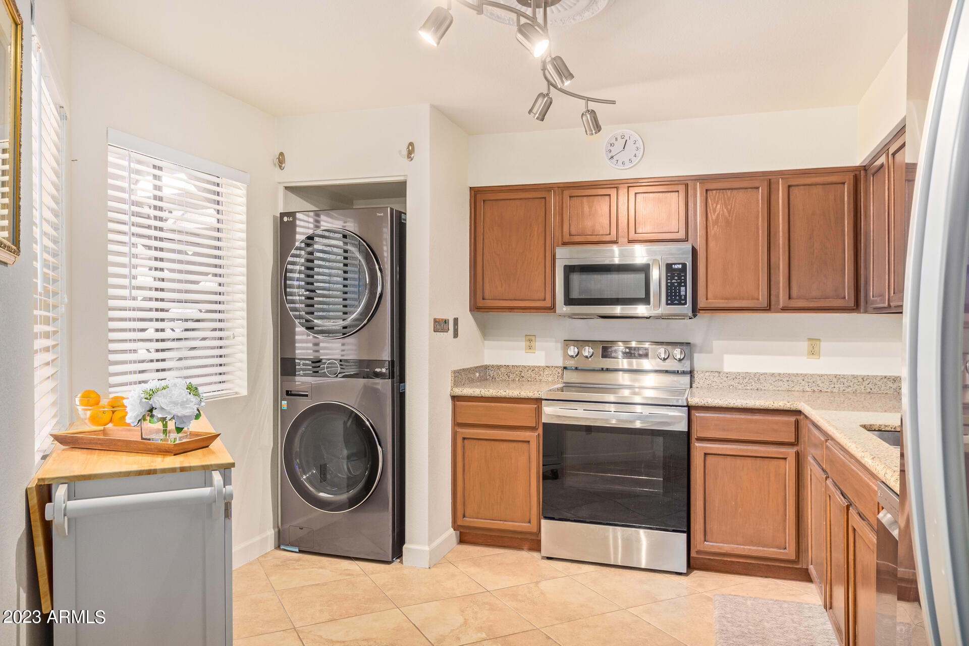 9430 E MISSION Lane, 106