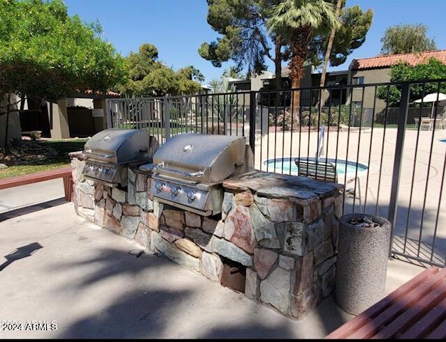 4201 E CAMELBACK Road, 30