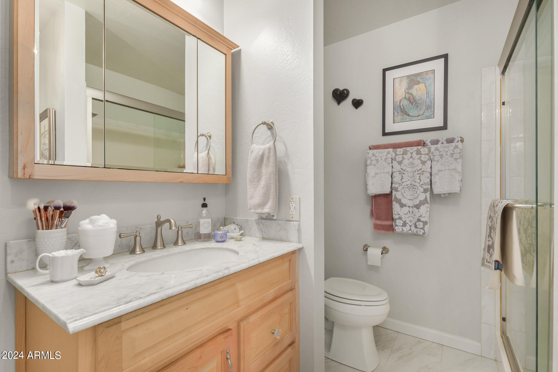 1913 E TURNEY Avenue