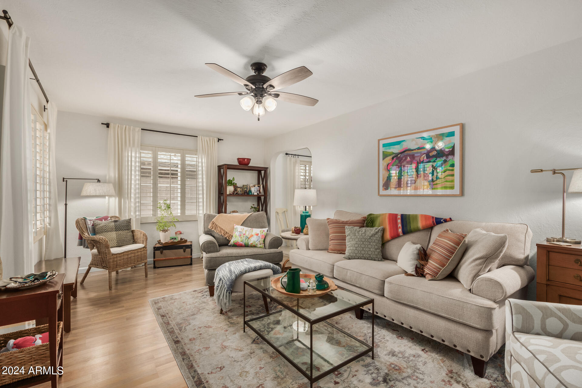 1913 E TURNEY Avenue