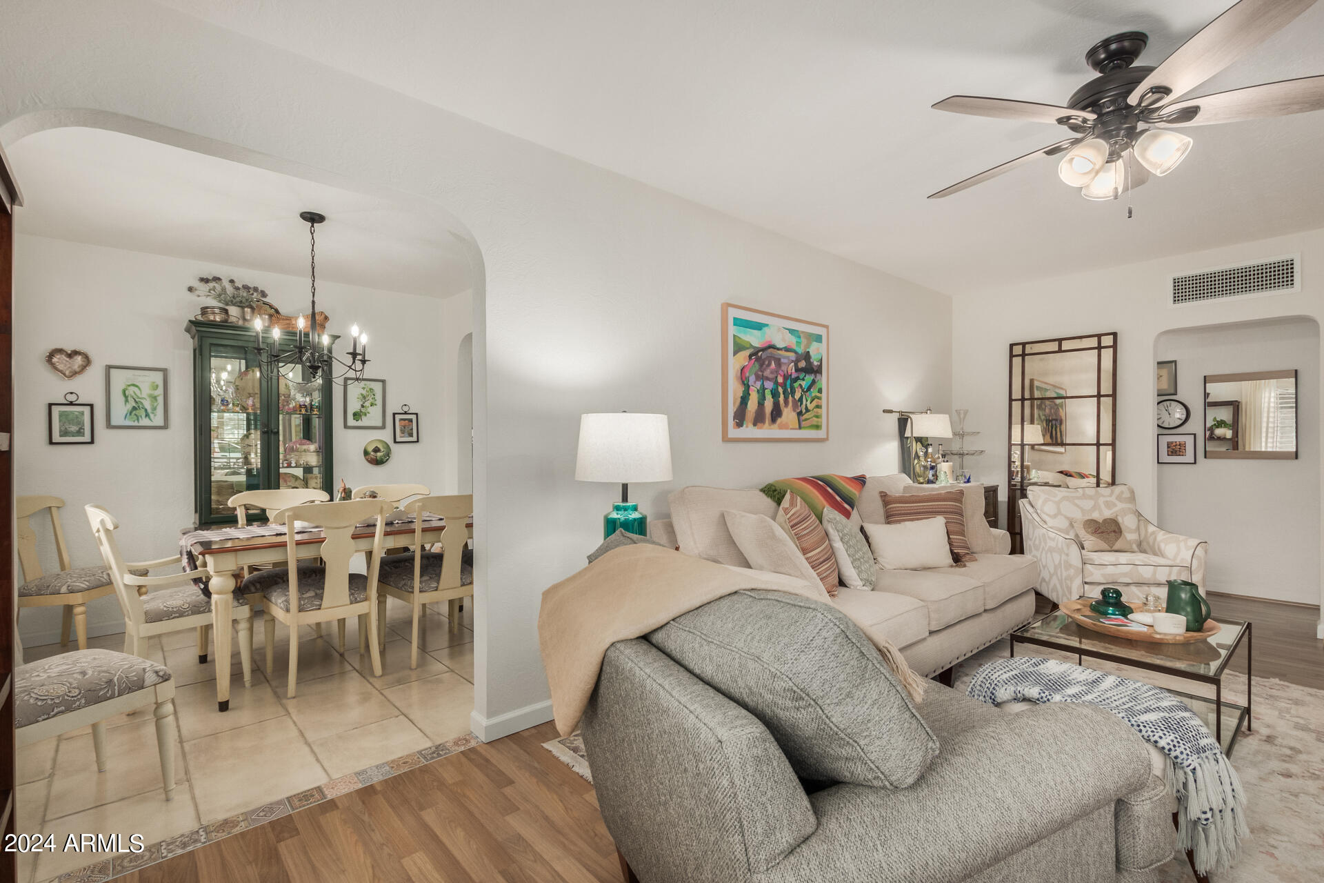 1913 E TURNEY Avenue