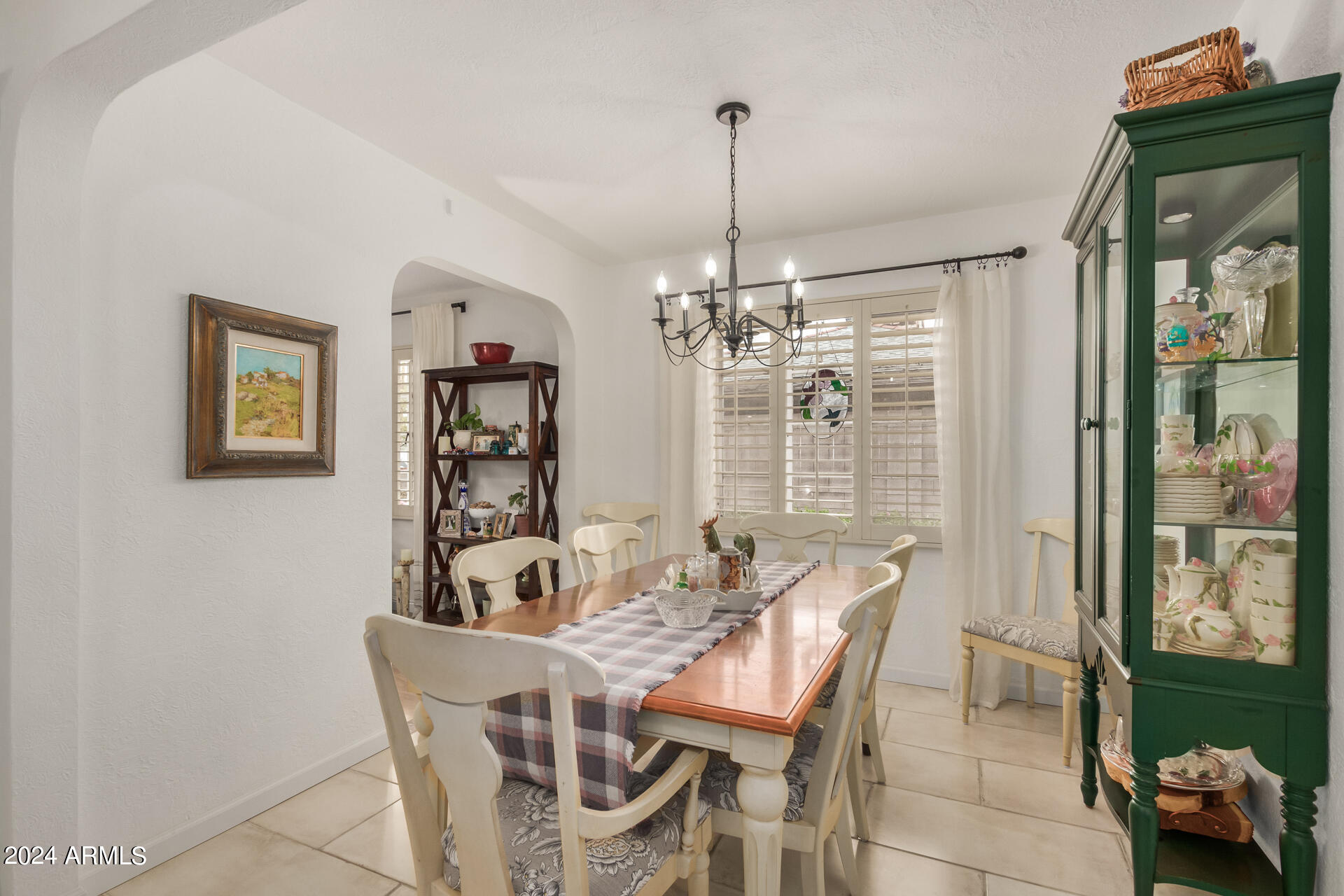 1913 E TURNEY Avenue