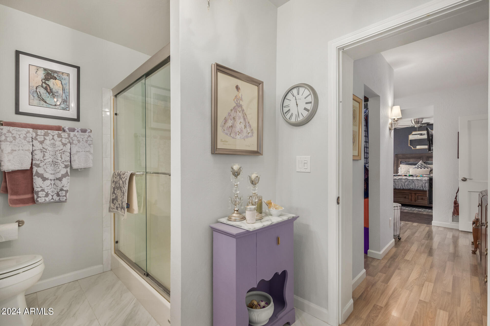 1913 E TURNEY Avenue