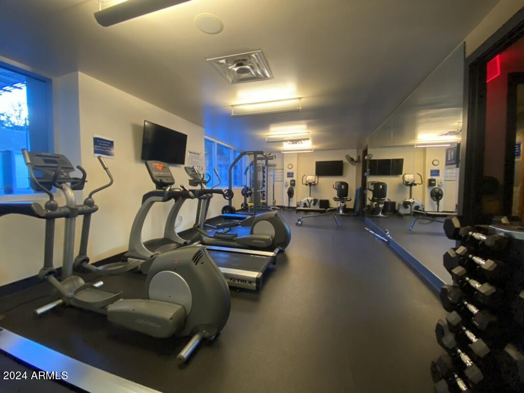 140 E RIO SALADO Parkway, 1105