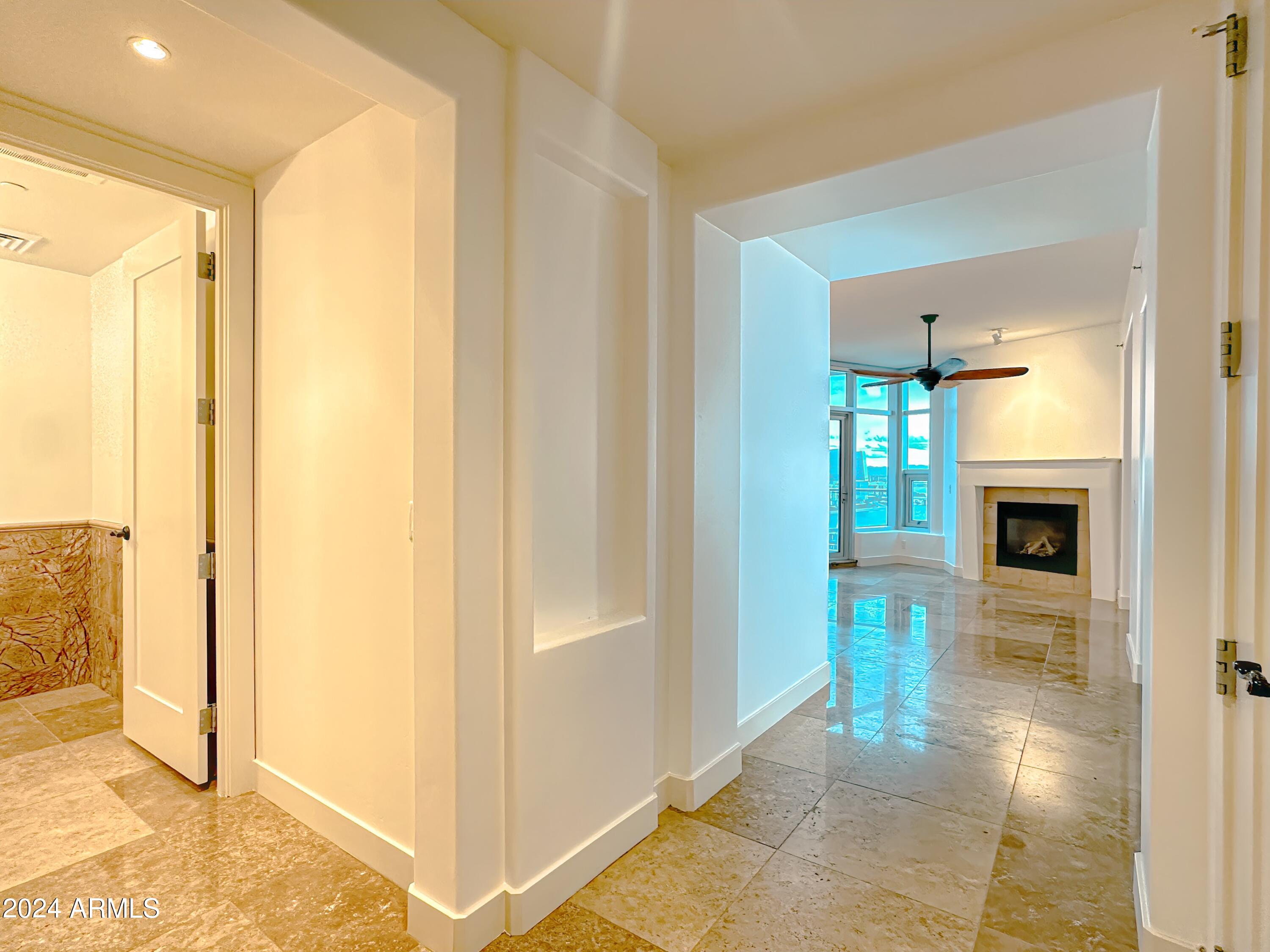 140 E RIO SALADO Parkway, 1105