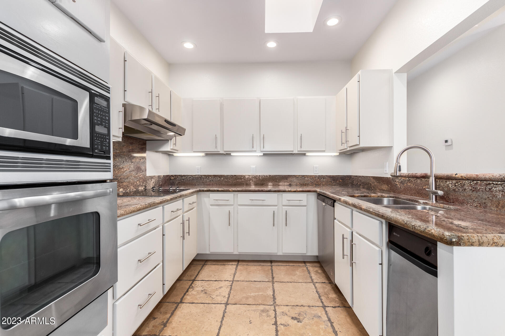 7272 E GAINEY RANCH Road, 111