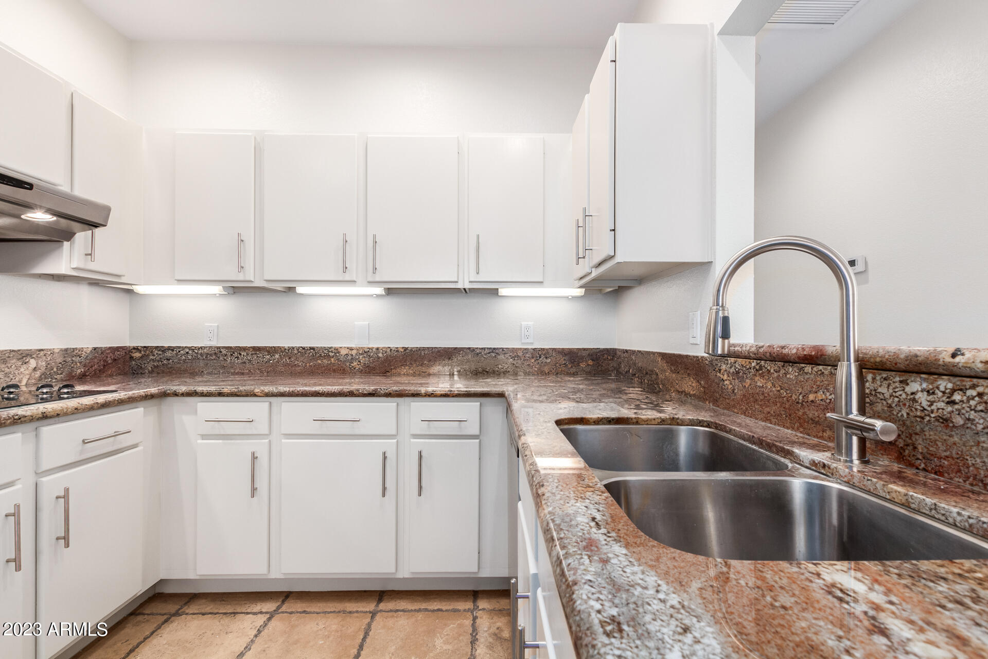 7272 E GAINEY RANCH Road, 111