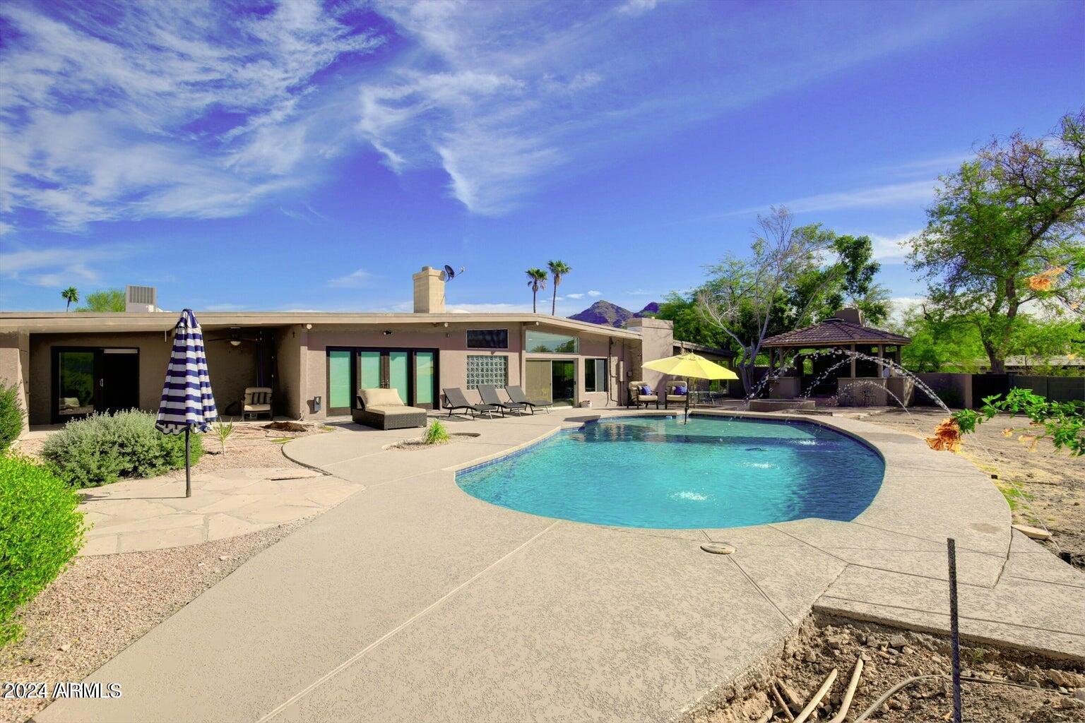 6610 N MOUNTAIN VIEW Drive