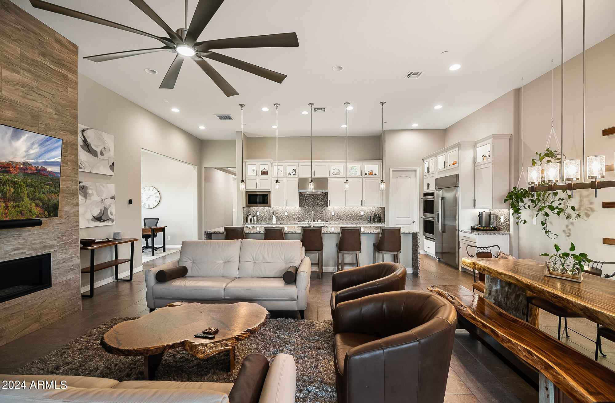 38500 N SCHOOL HOUSE Road, 36