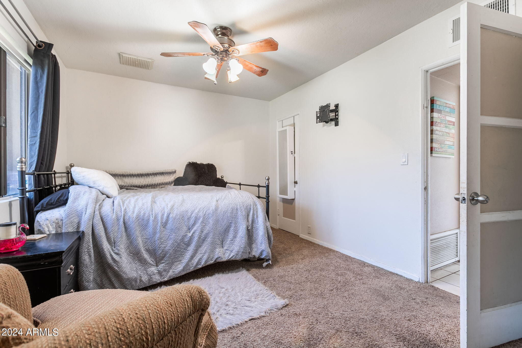 3237 W NORTHVIEW Avenue