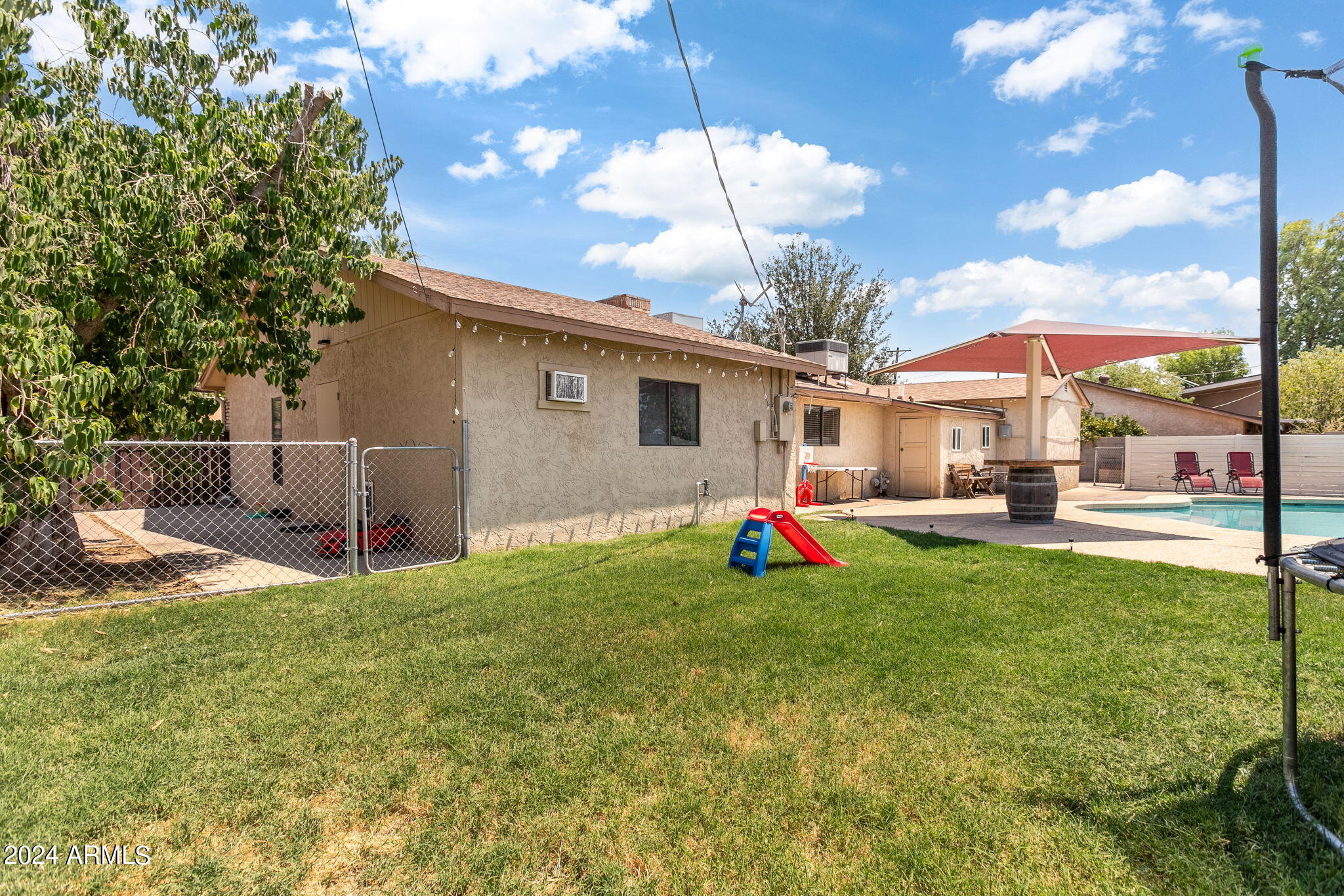 3237 W NORTHVIEW Avenue