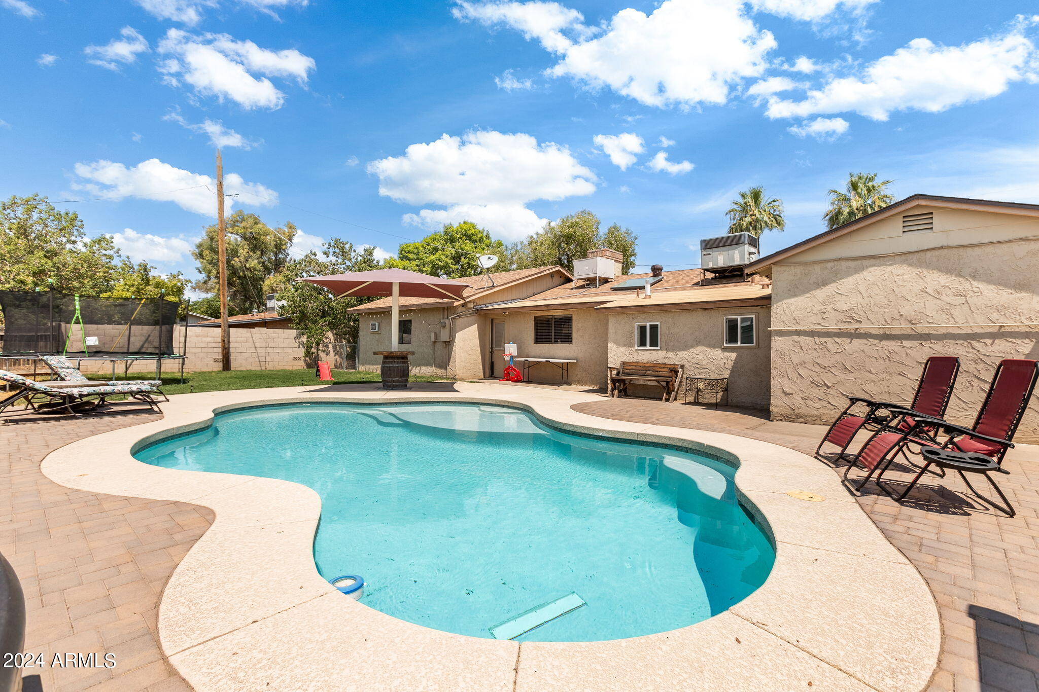 3237 W NORTHVIEW Avenue