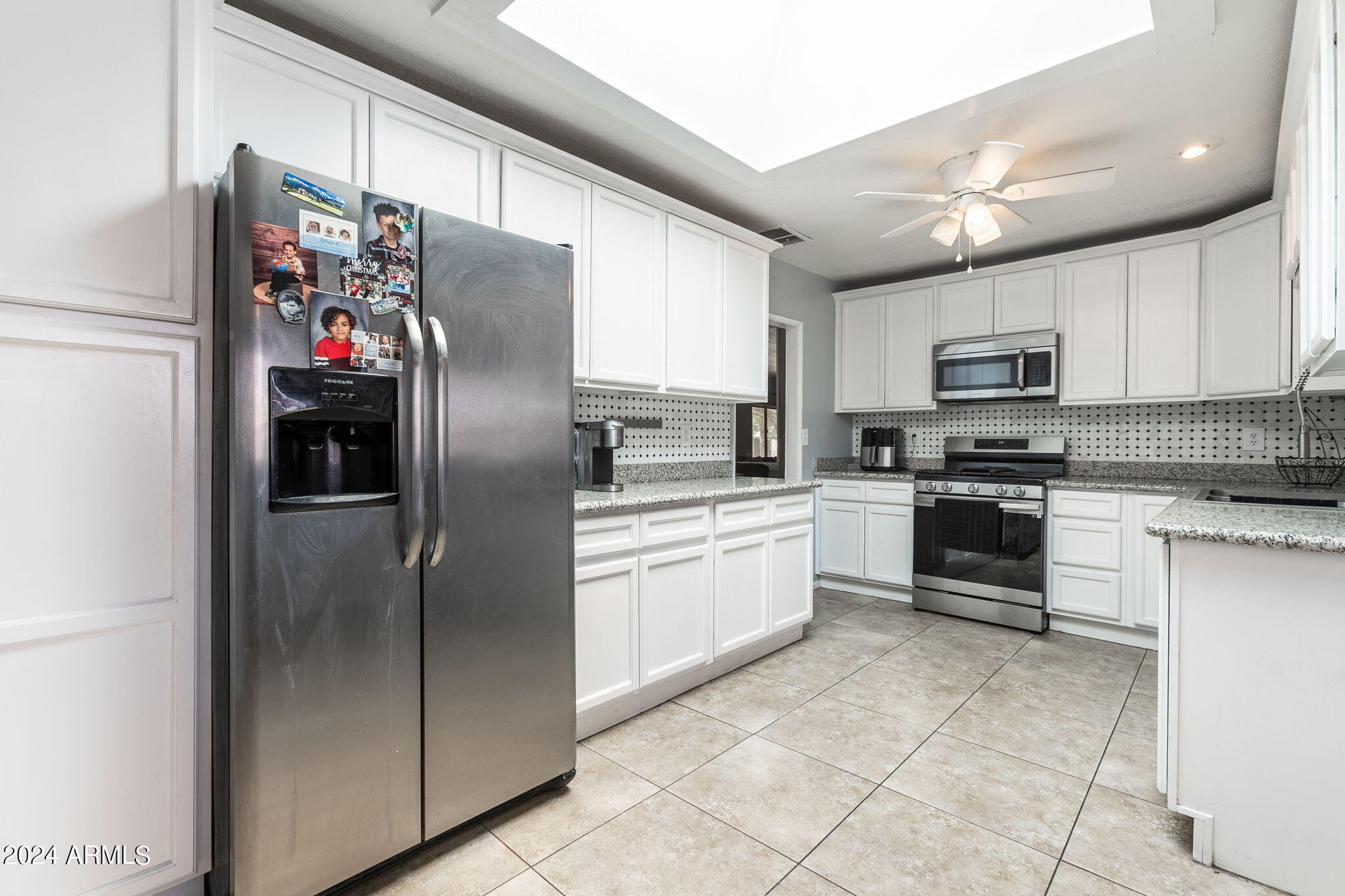 3237 W NORTHVIEW Avenue