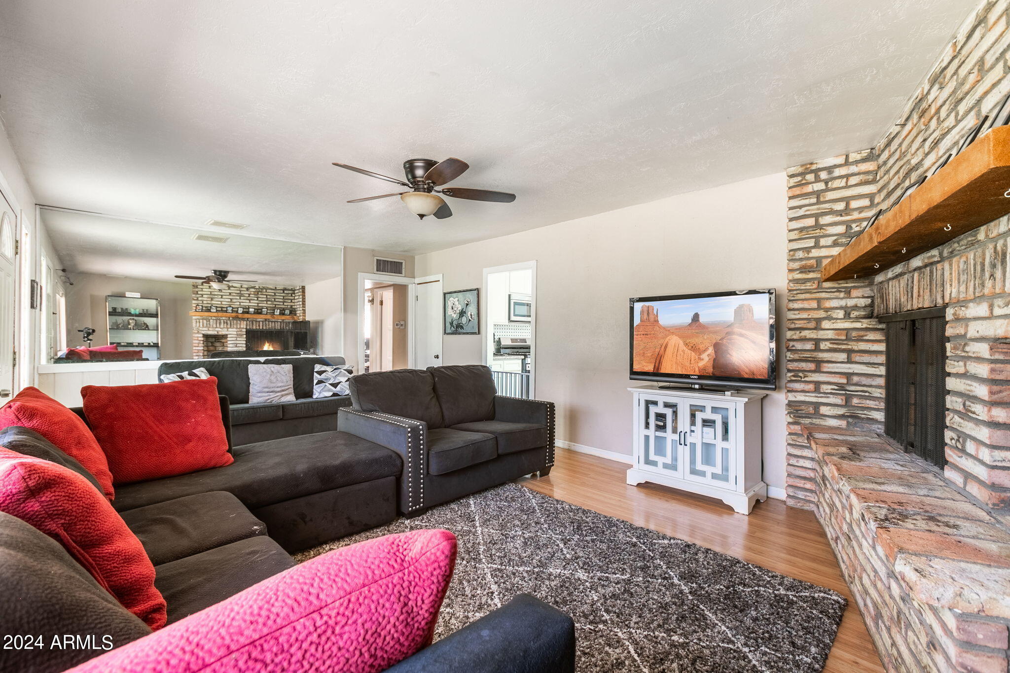 3237 W NORTHVIEW Avenue