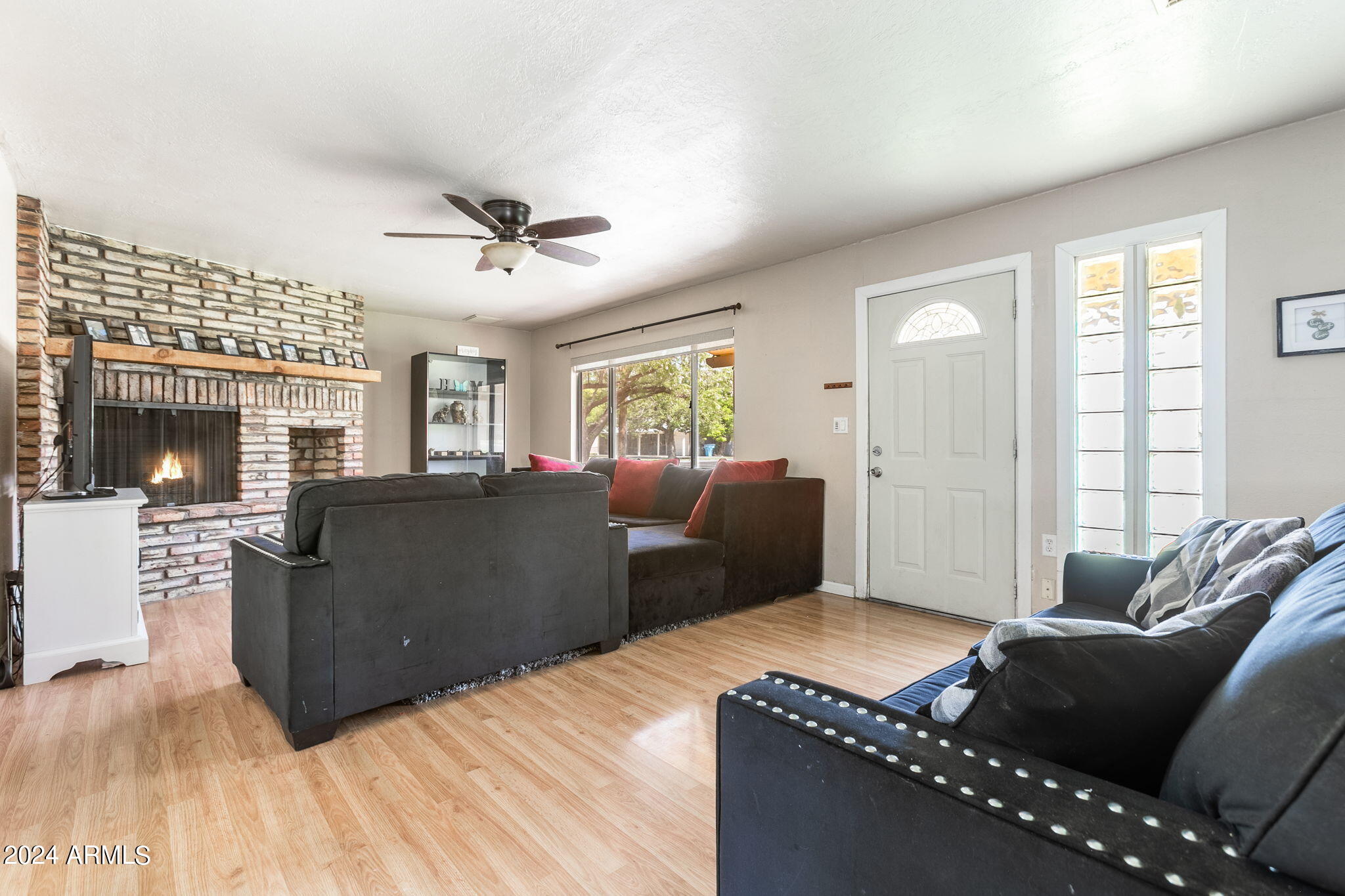 3237 W NORTHVIEW Avenue