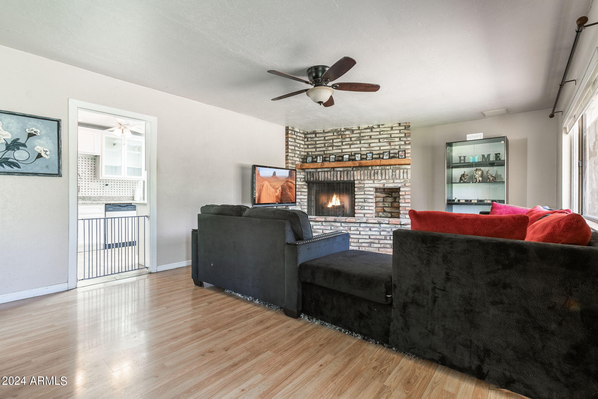 3237 W NORTHVIEW Avenue