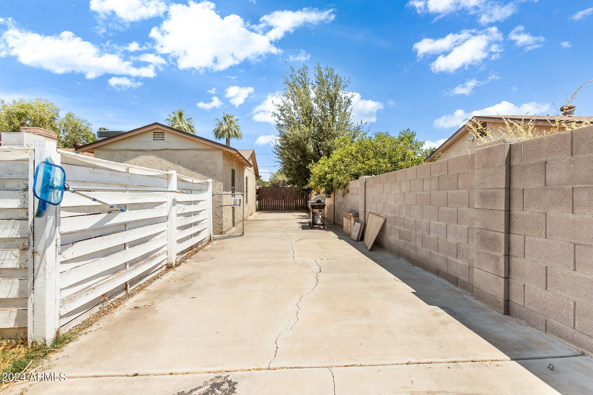 3237 W NORTHVIEW Avenue