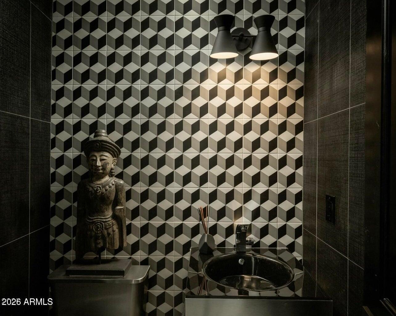 8011 E Larkspur Drive