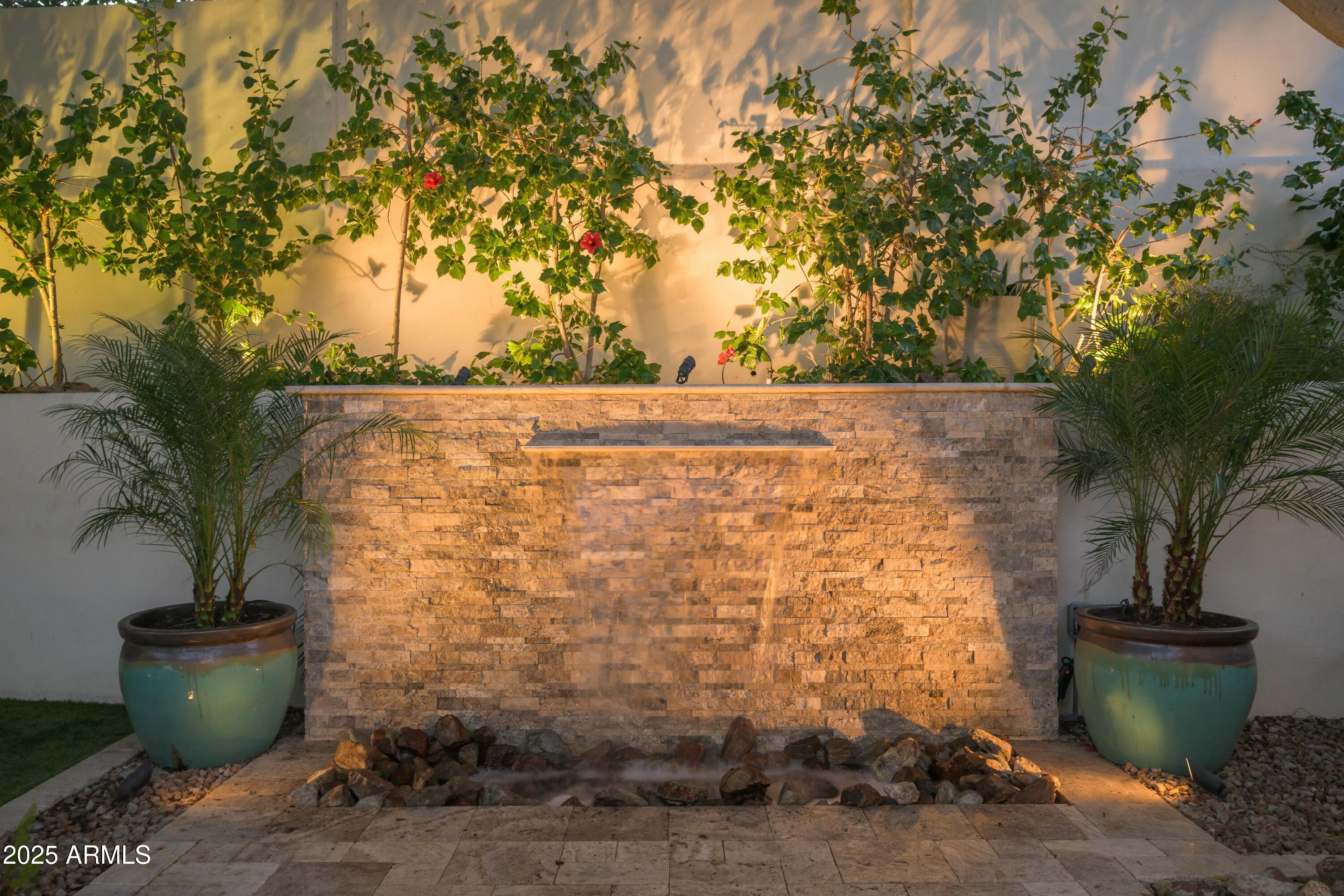 3140 E CLAREMONT Avenue