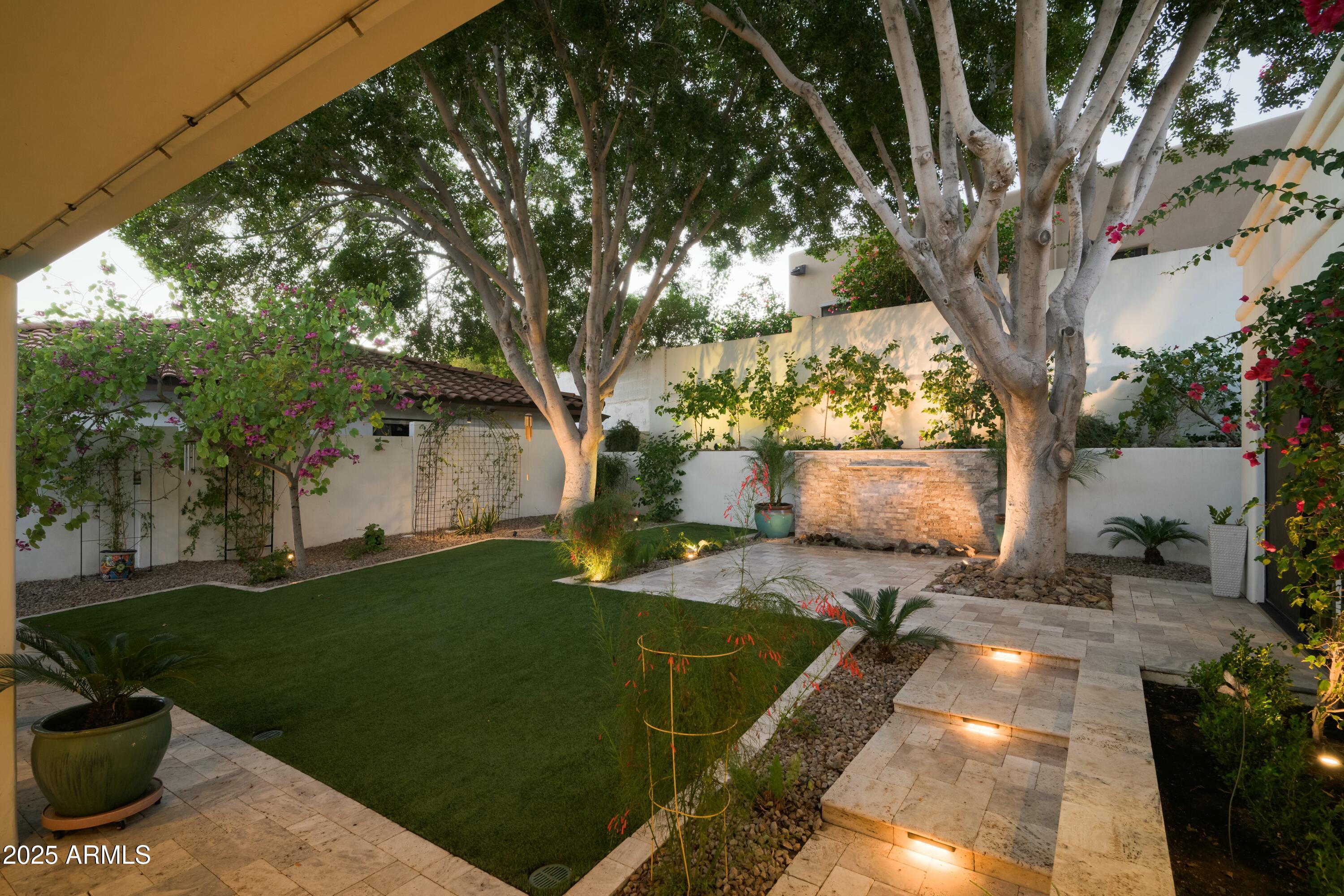 3140 E CLAREMONT Avenue