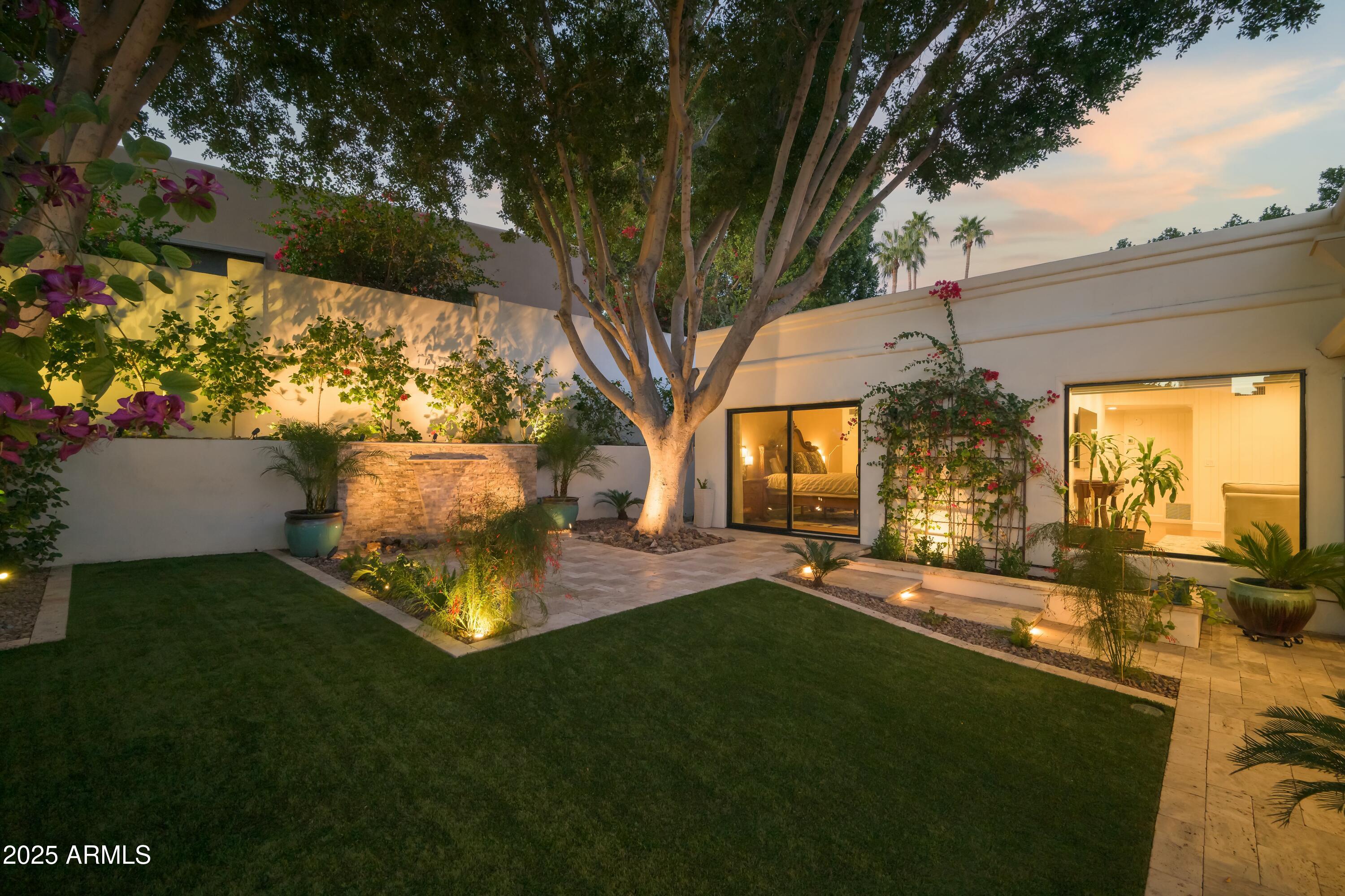 3140 E CLAREMONT Avenue