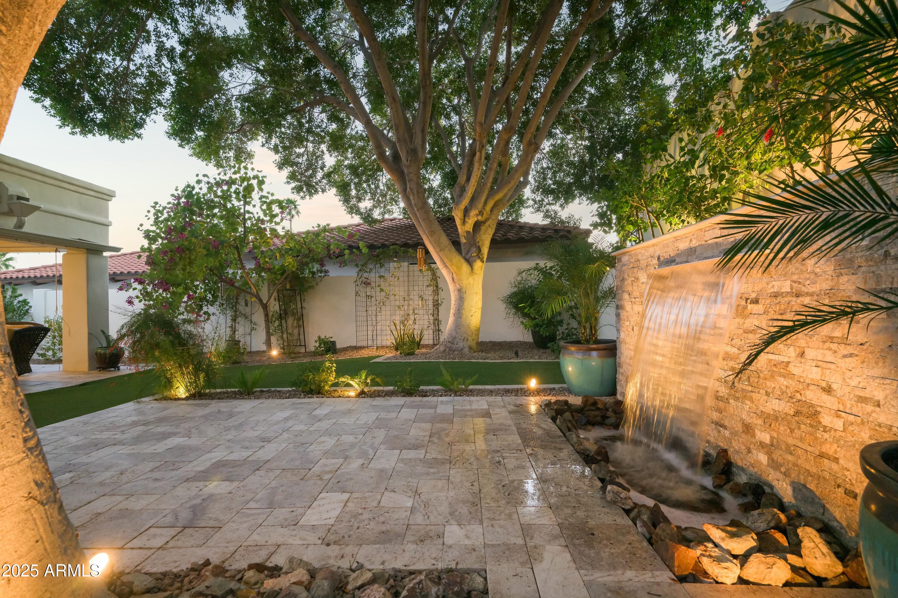 3140 E CLAREMONT Avenue