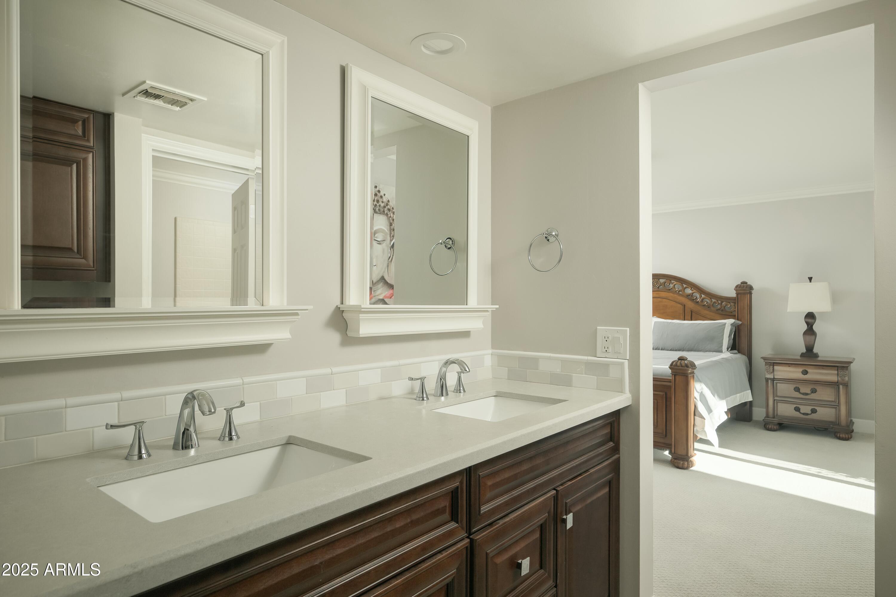 3140 E CLAREMONT Avenue