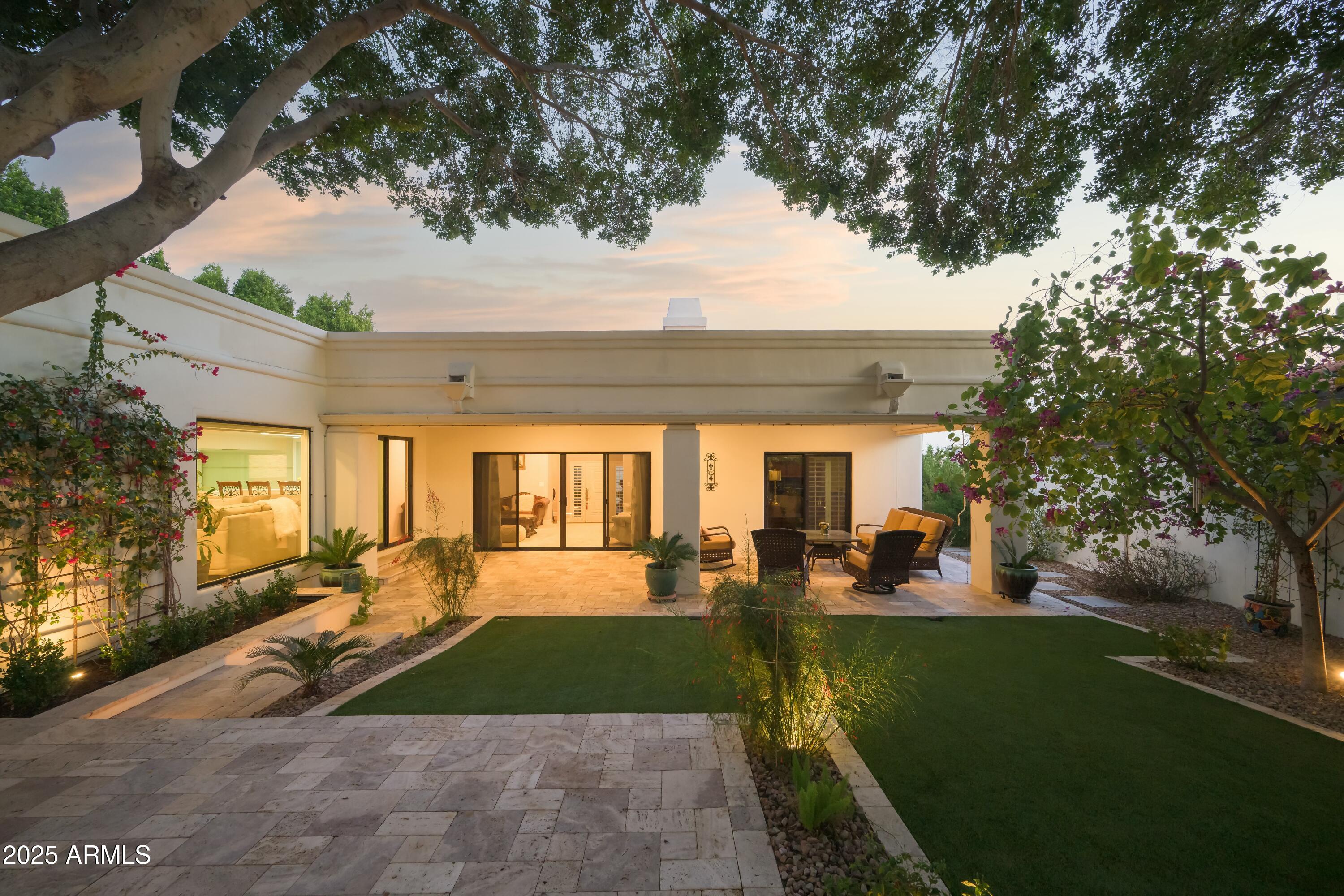 3140 E CLAREMONT Avenue