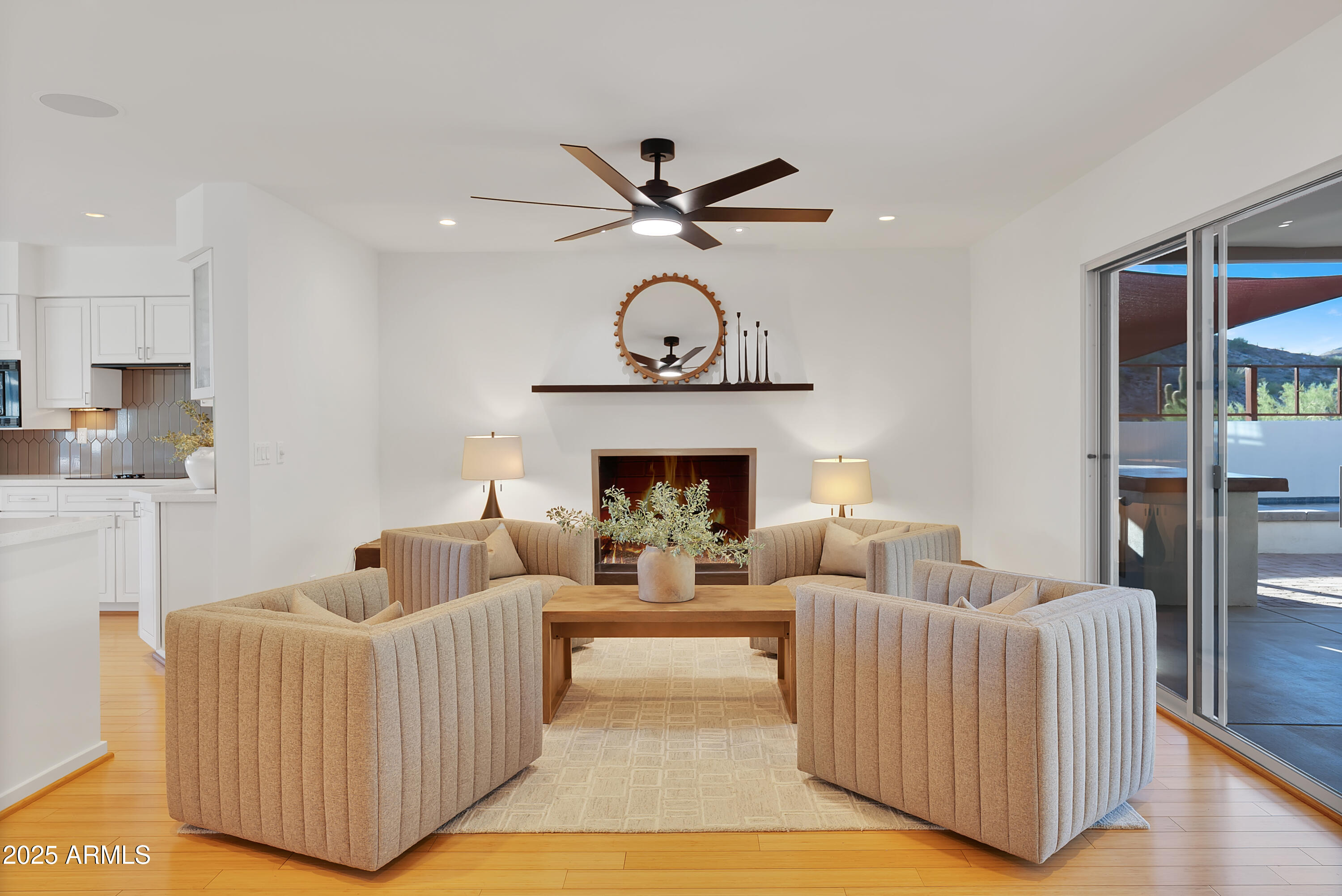 2208 E BELMONT Avenue