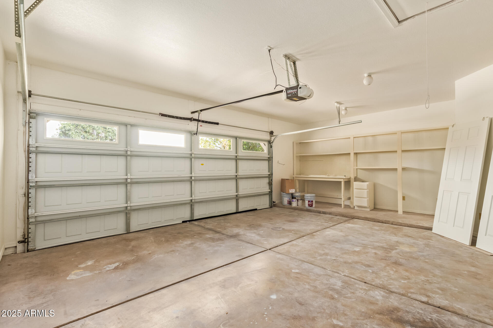 2231 E LAUREL Street