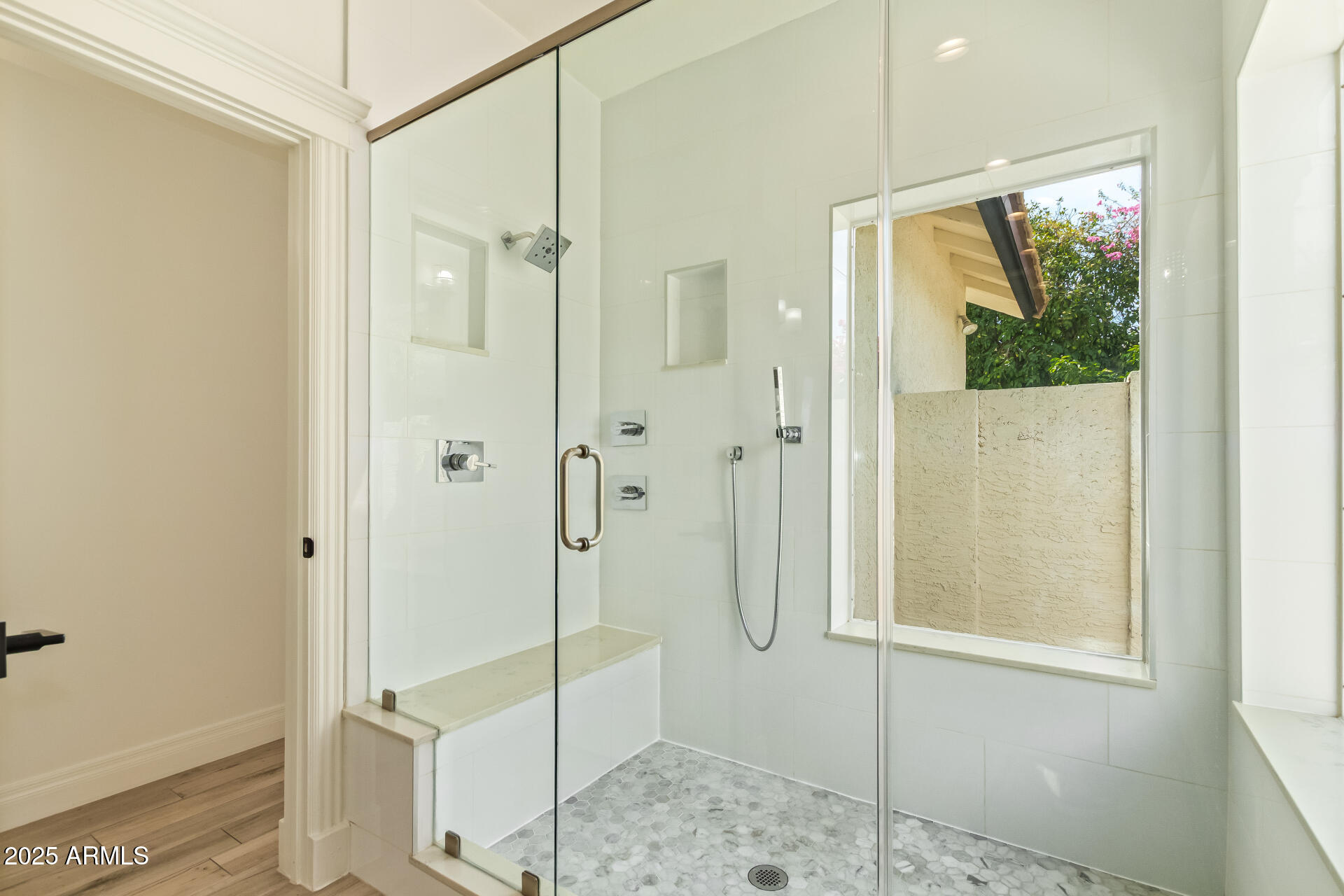 2231 E LAUREL Street