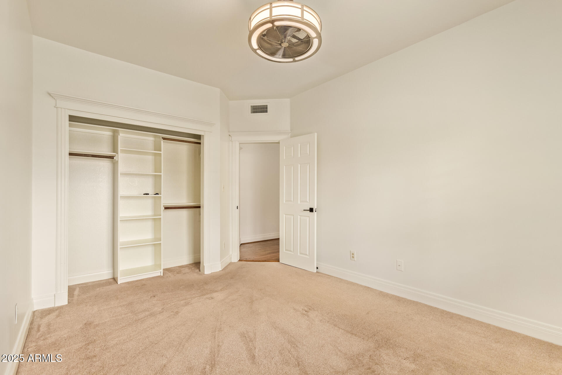 2231 E LAUREL Street