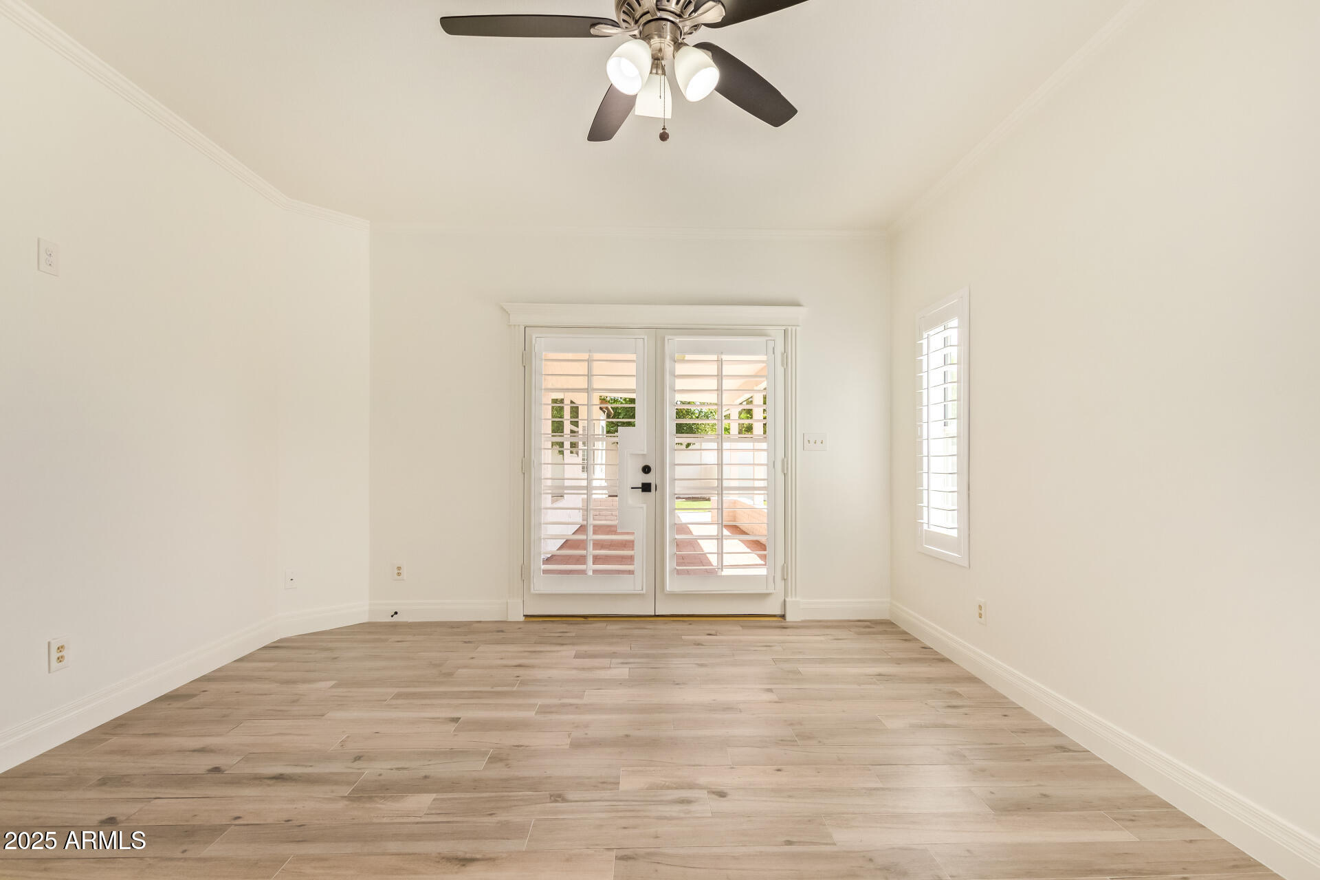 2231 E LAUREL Street