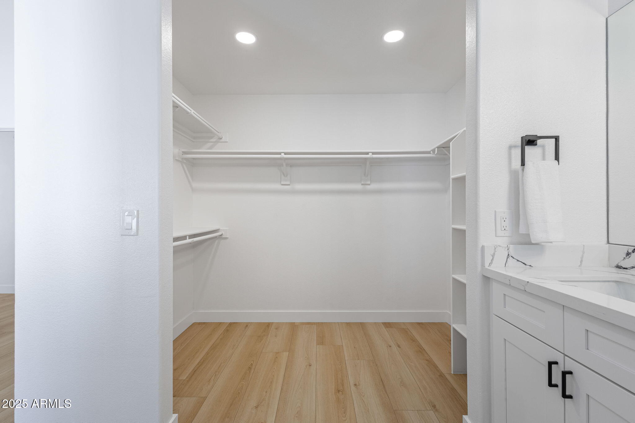 1960 E CALLE MONTE Vista