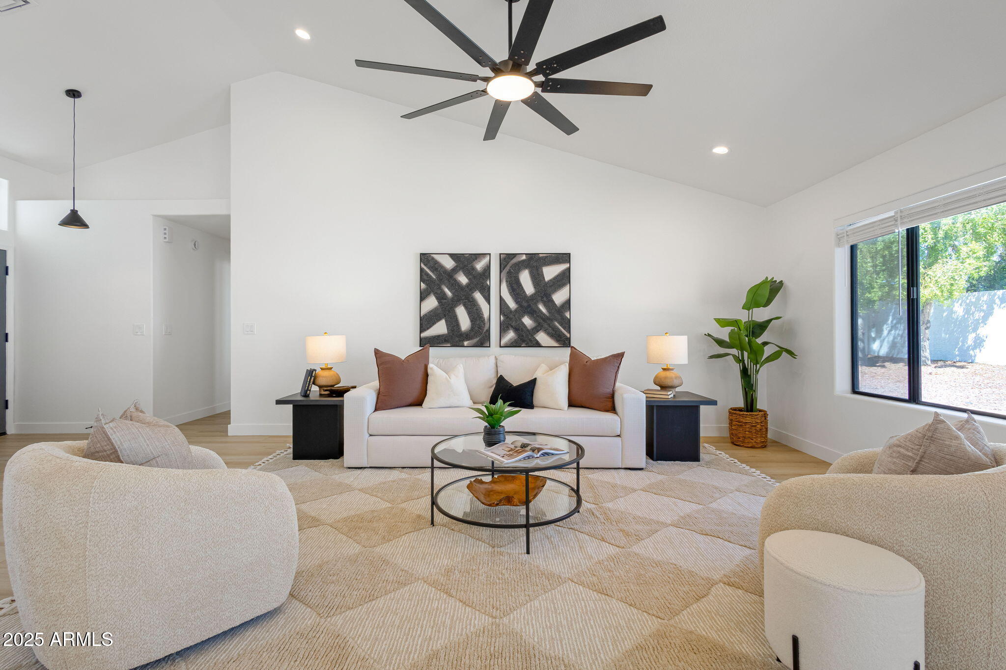 1960 E CALLE MONTE Vista