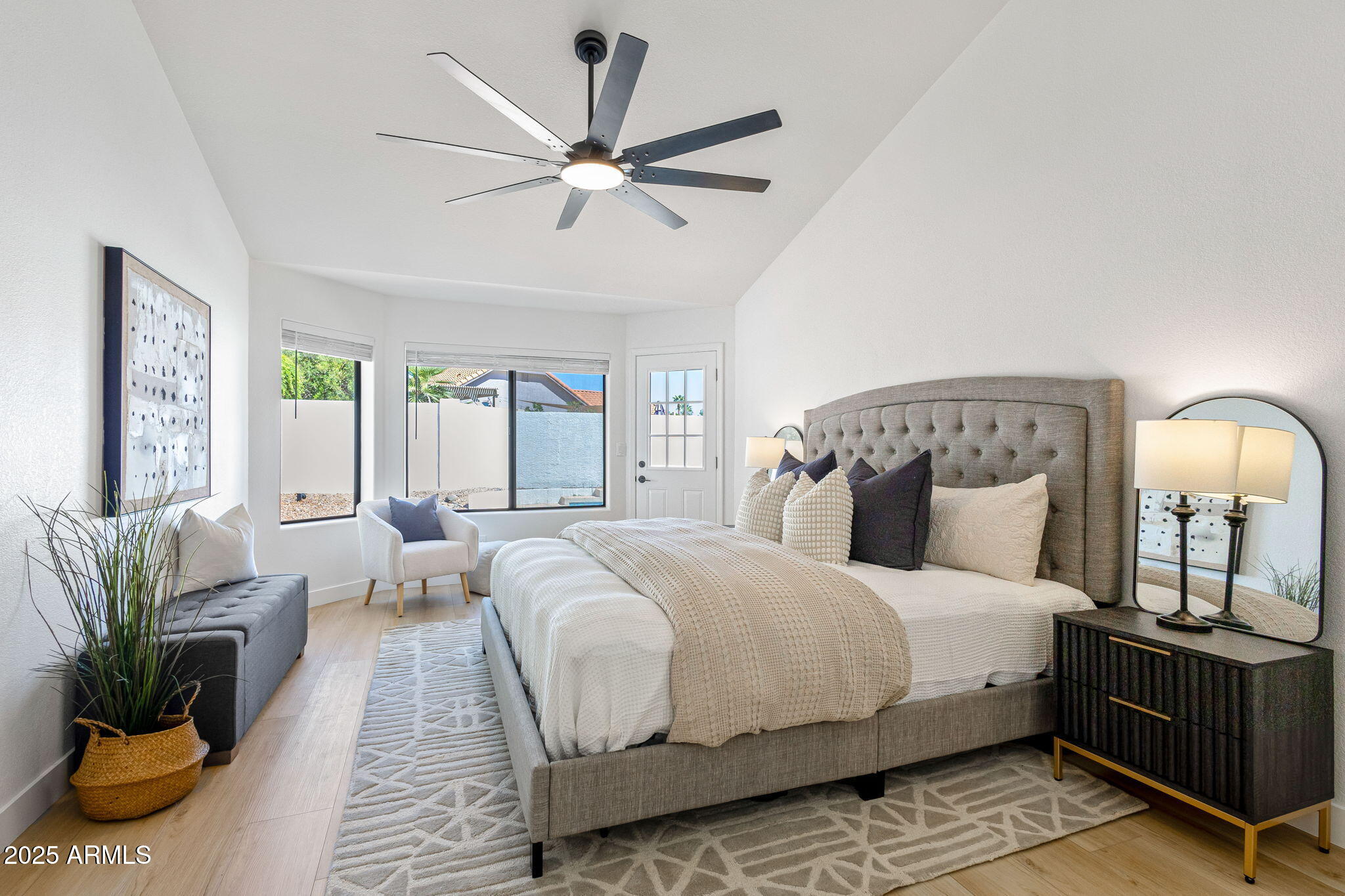 1960 E CALLE MONTE Vista