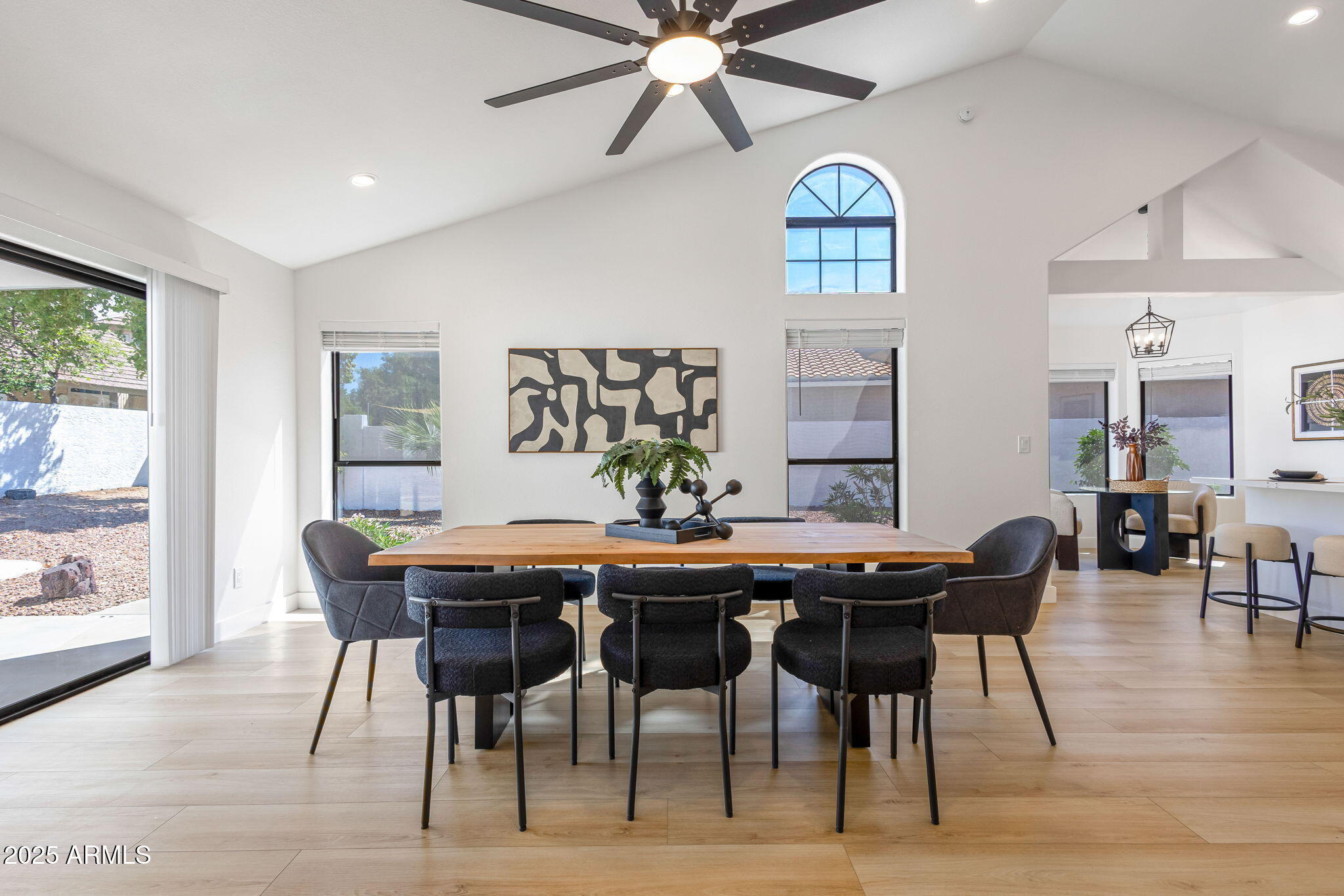 1960 E CALLE MONTE Vista